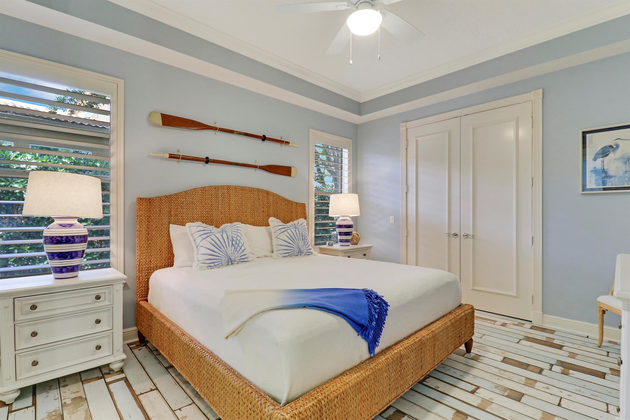 18808 SE Windward Island Lane