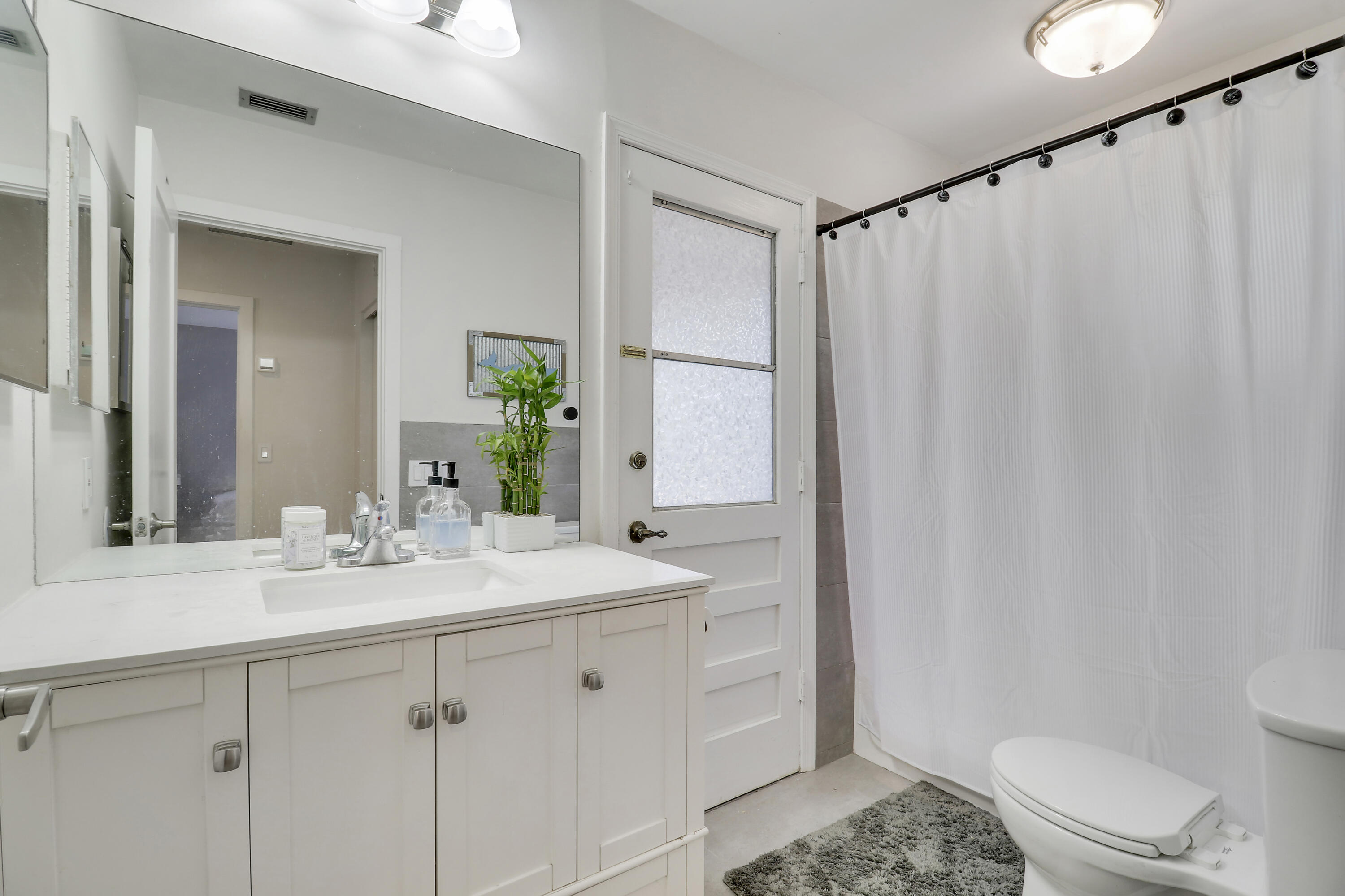 612 Oak Ter Terrace