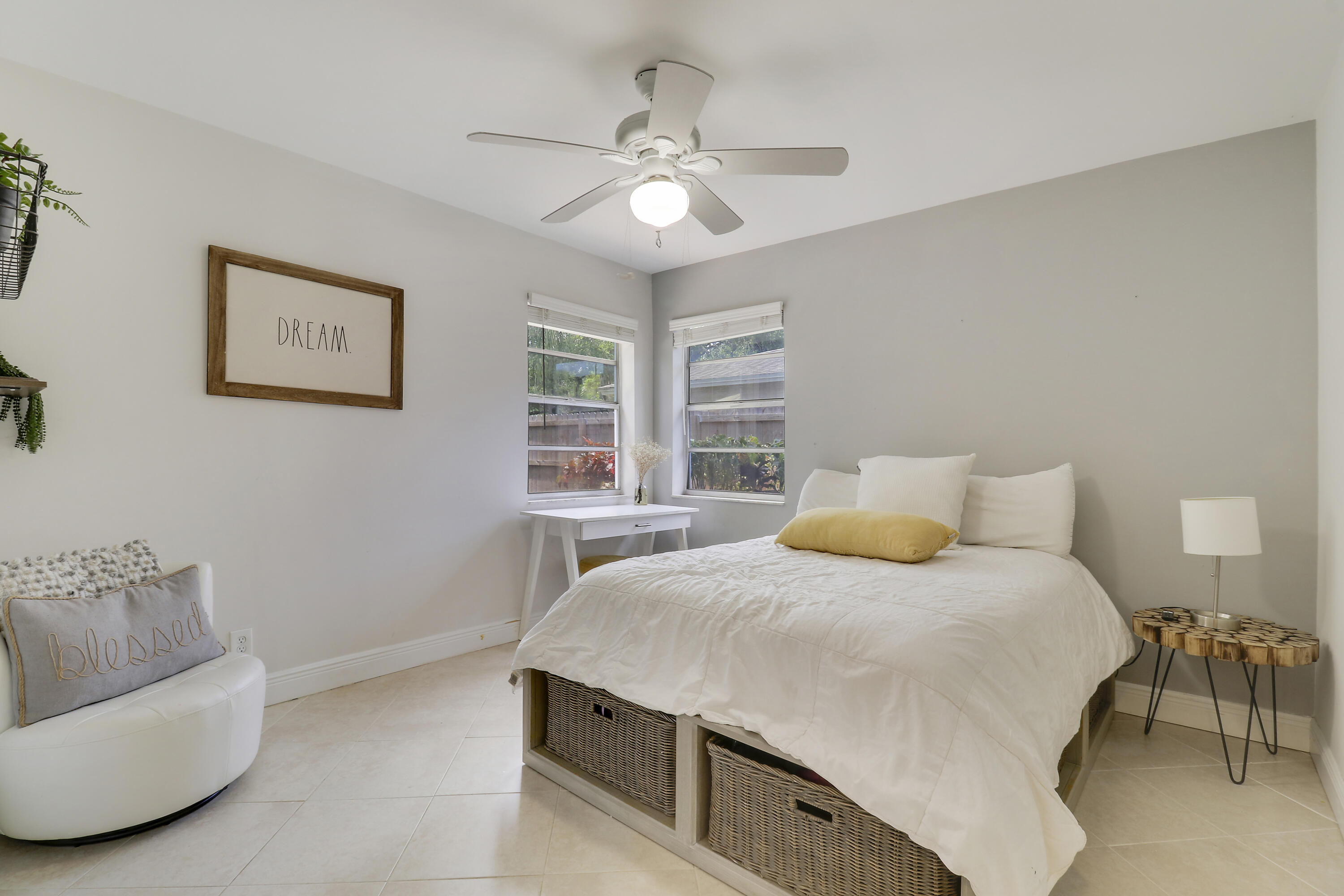 612 Oak Ter Terrace