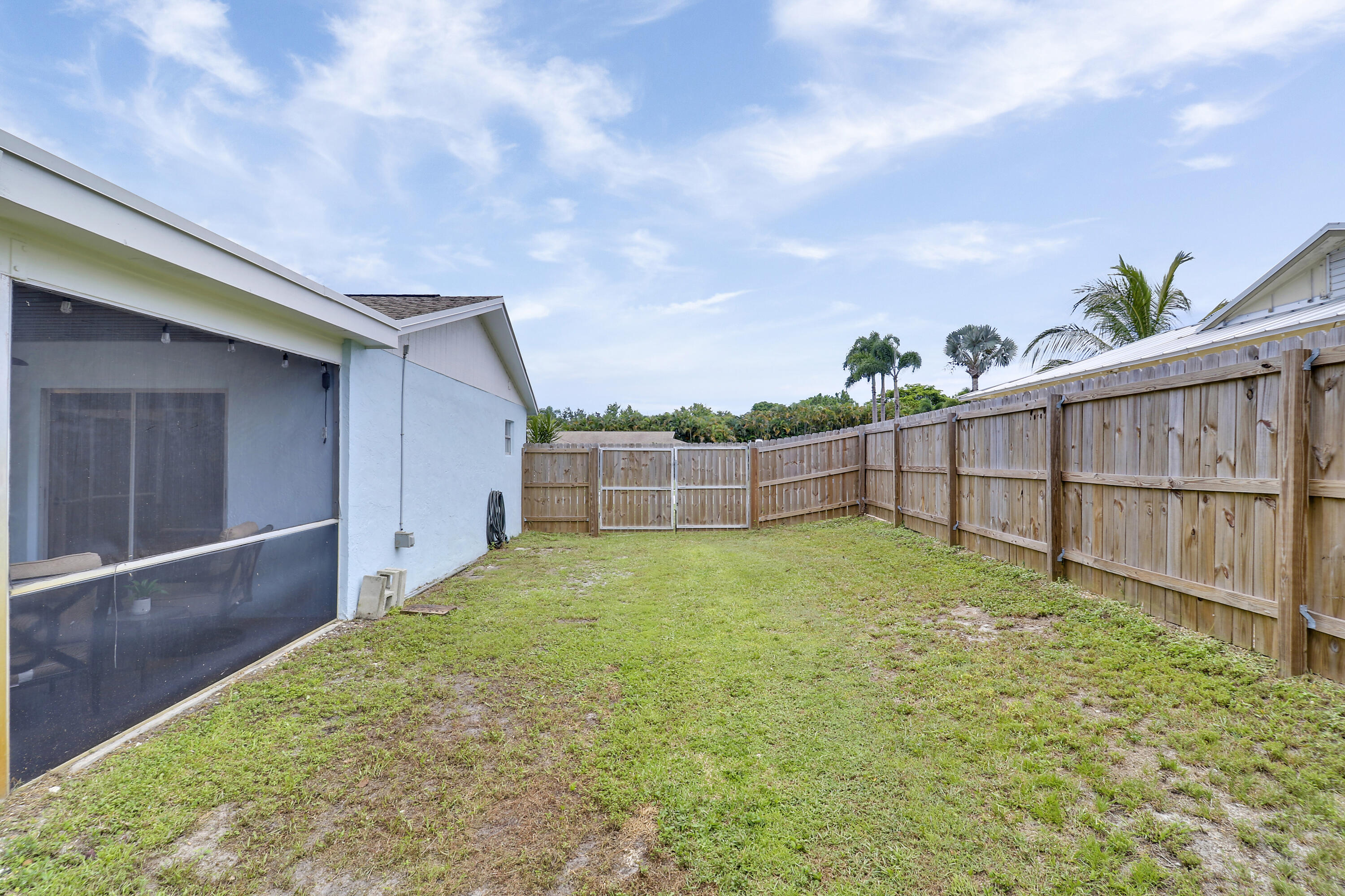 612 Oak Ter Terrace