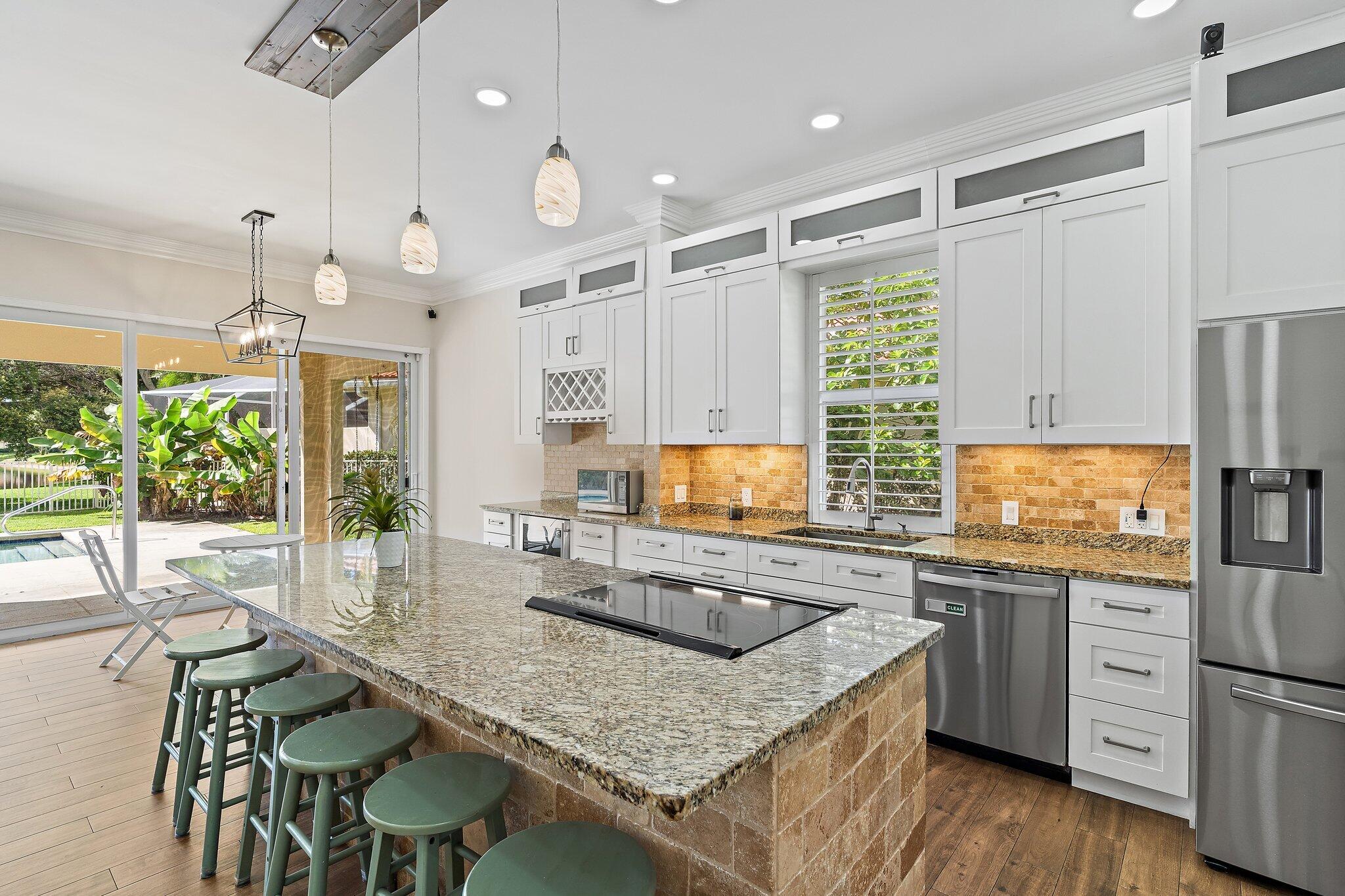 216 E Tall Oaks Circle