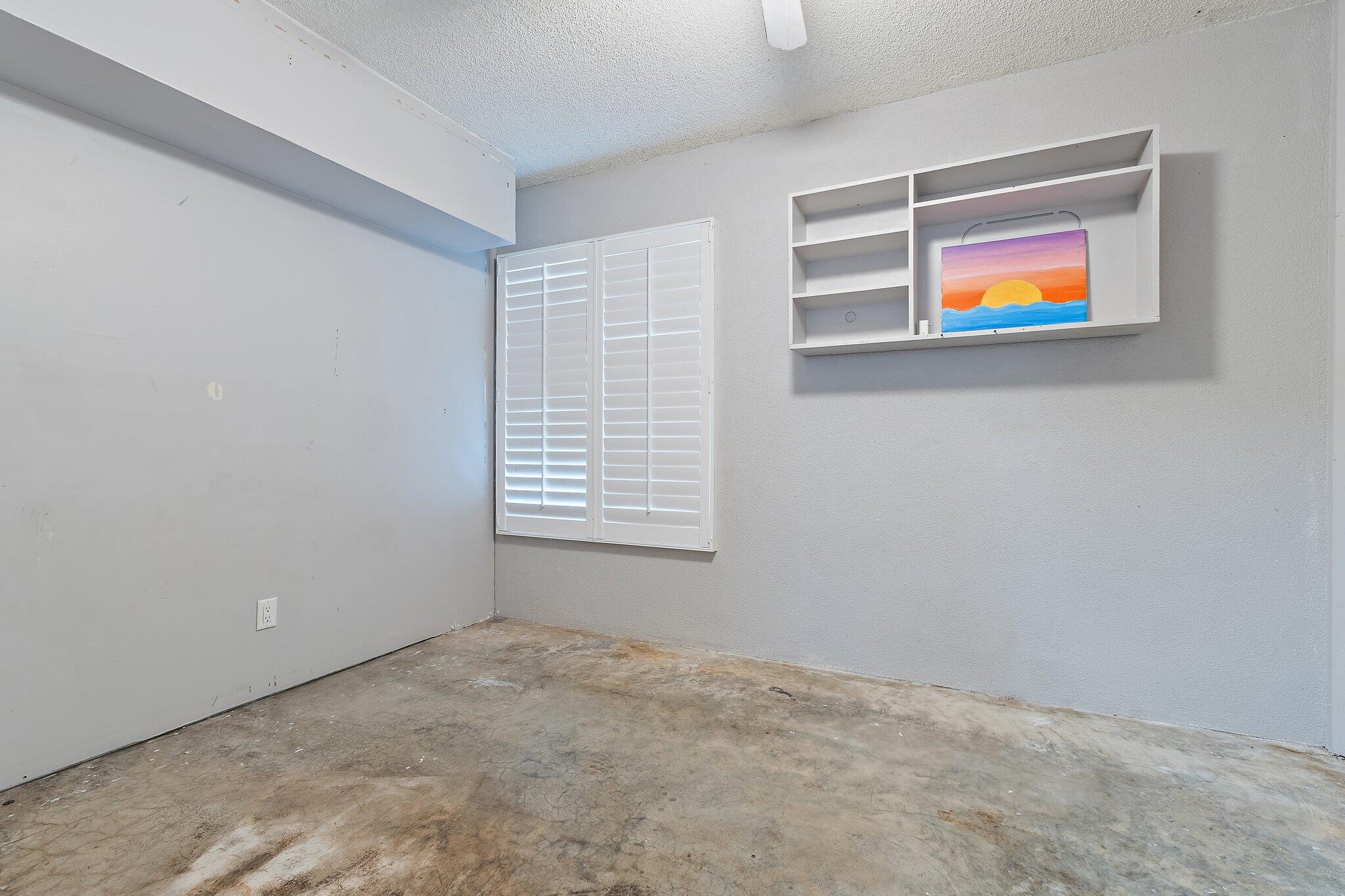 216 E Tall Oaks Circle