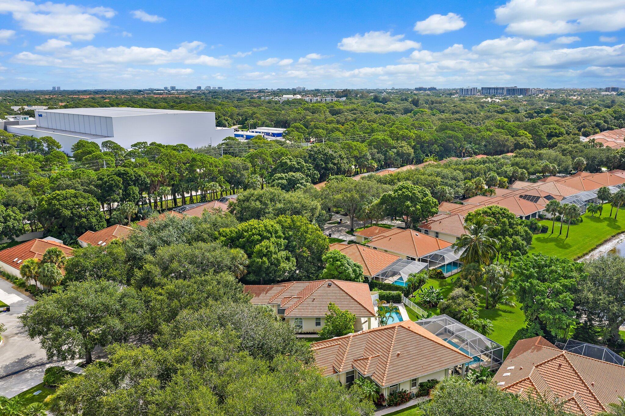 216 E Tall Oaks Circle