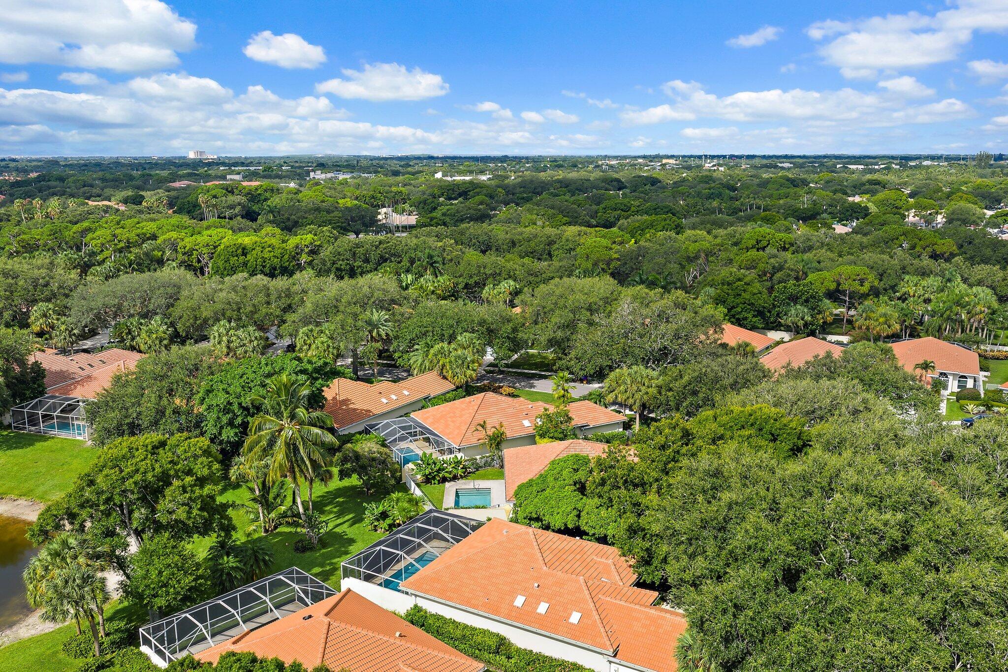 216 E Tall Oaks Circle