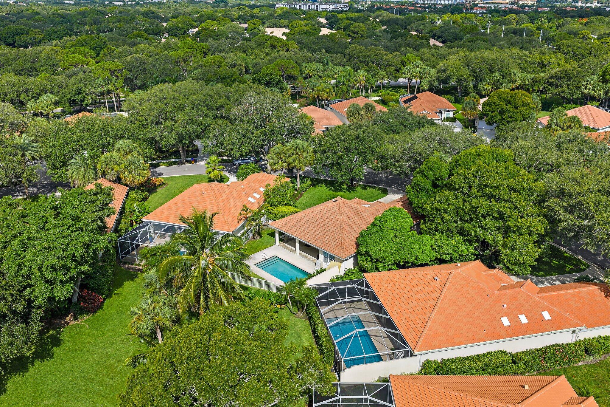 216 E Tall Oaks Circle