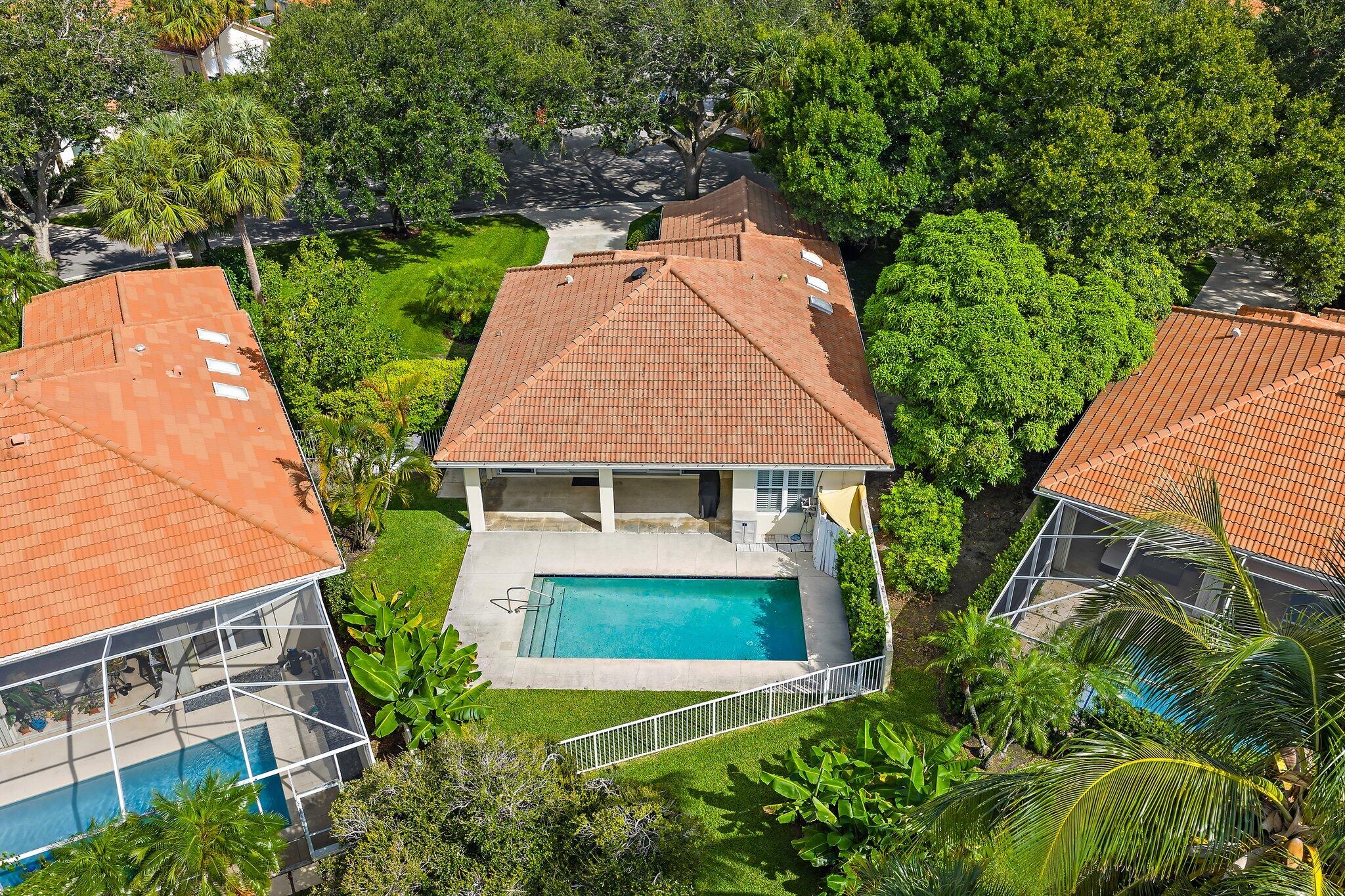 216 E Tall Oaks Circle