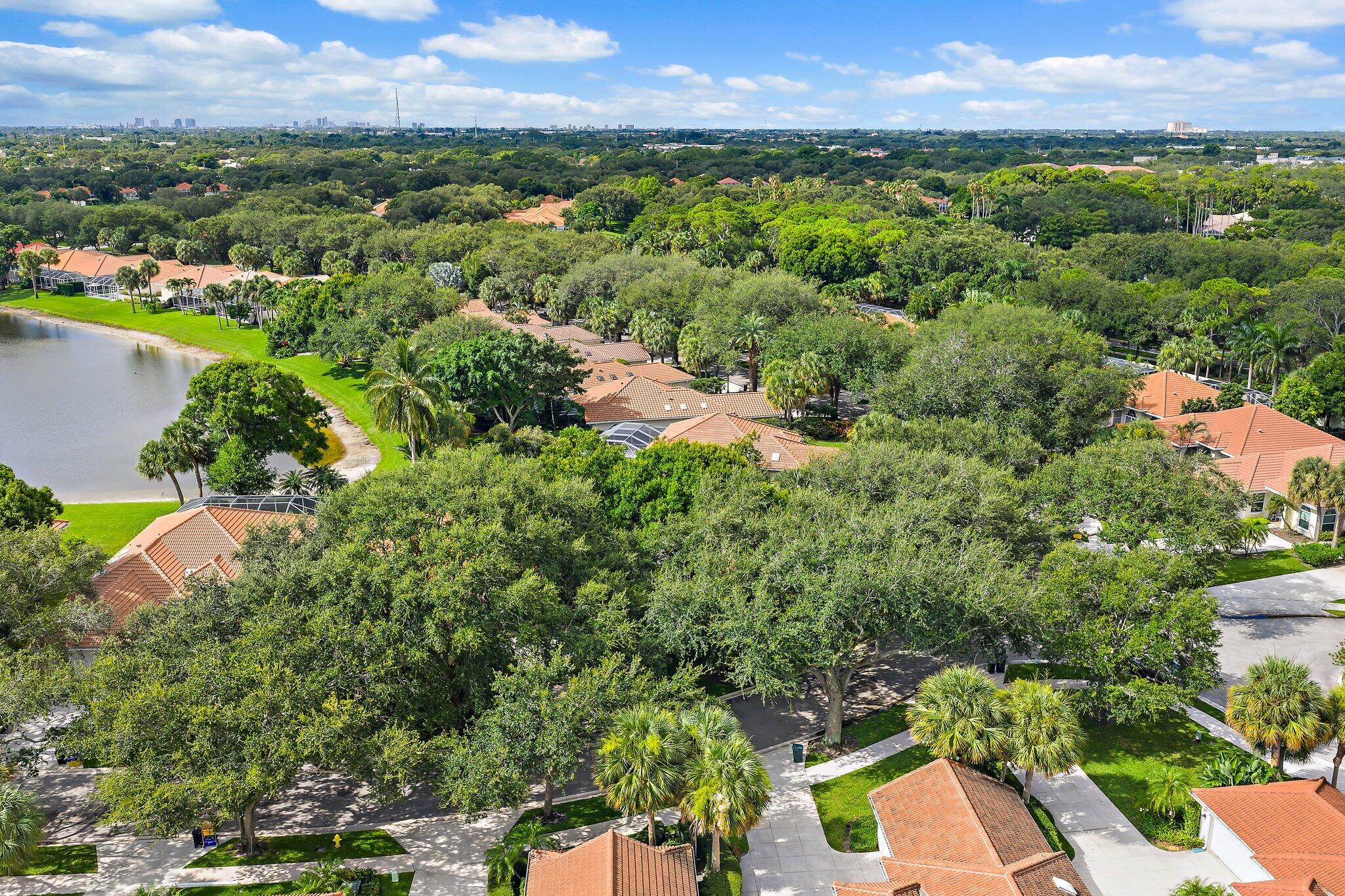 216 E Tall Oaks Circle