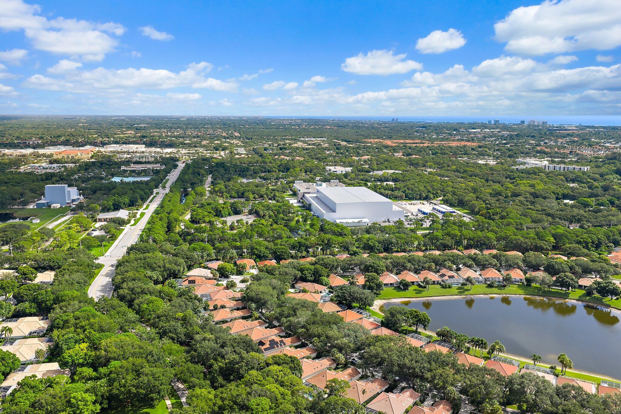 216 E Tall Oaks Circle