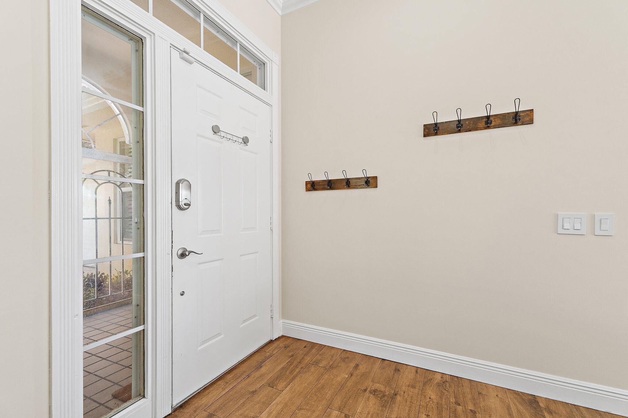 216 E Tall Oaks Circle