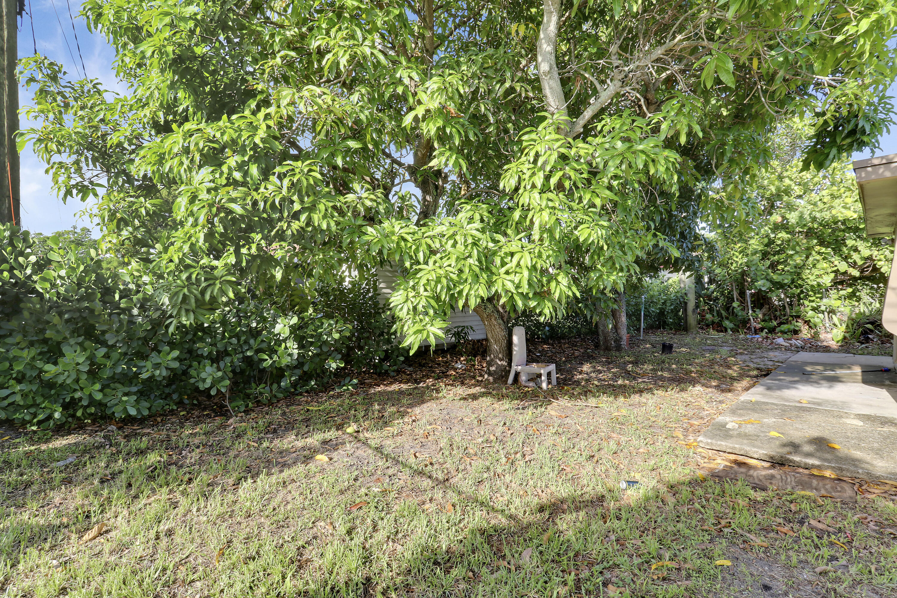 110 NW 5th Court