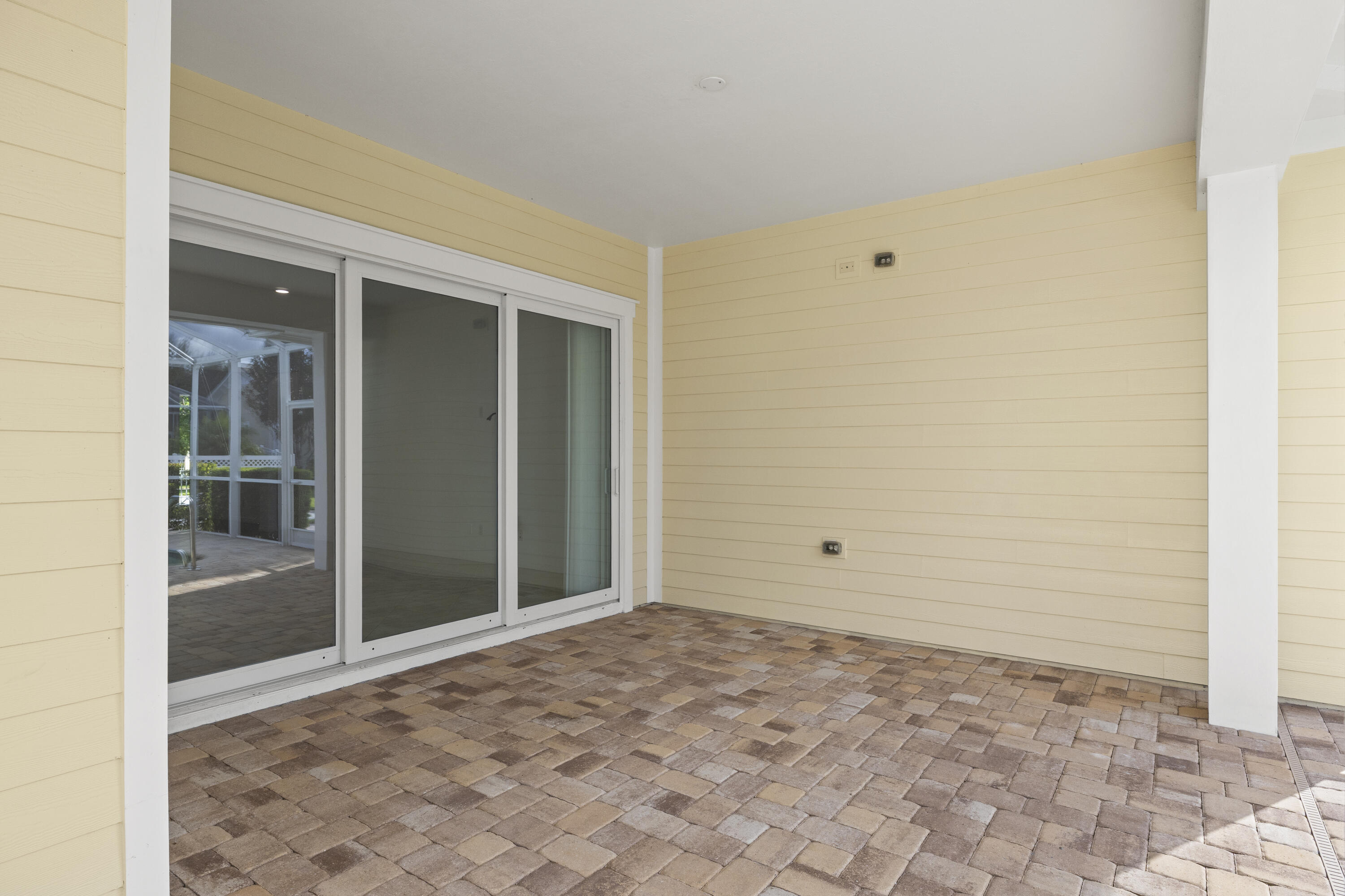 2700 Sunbury Drive