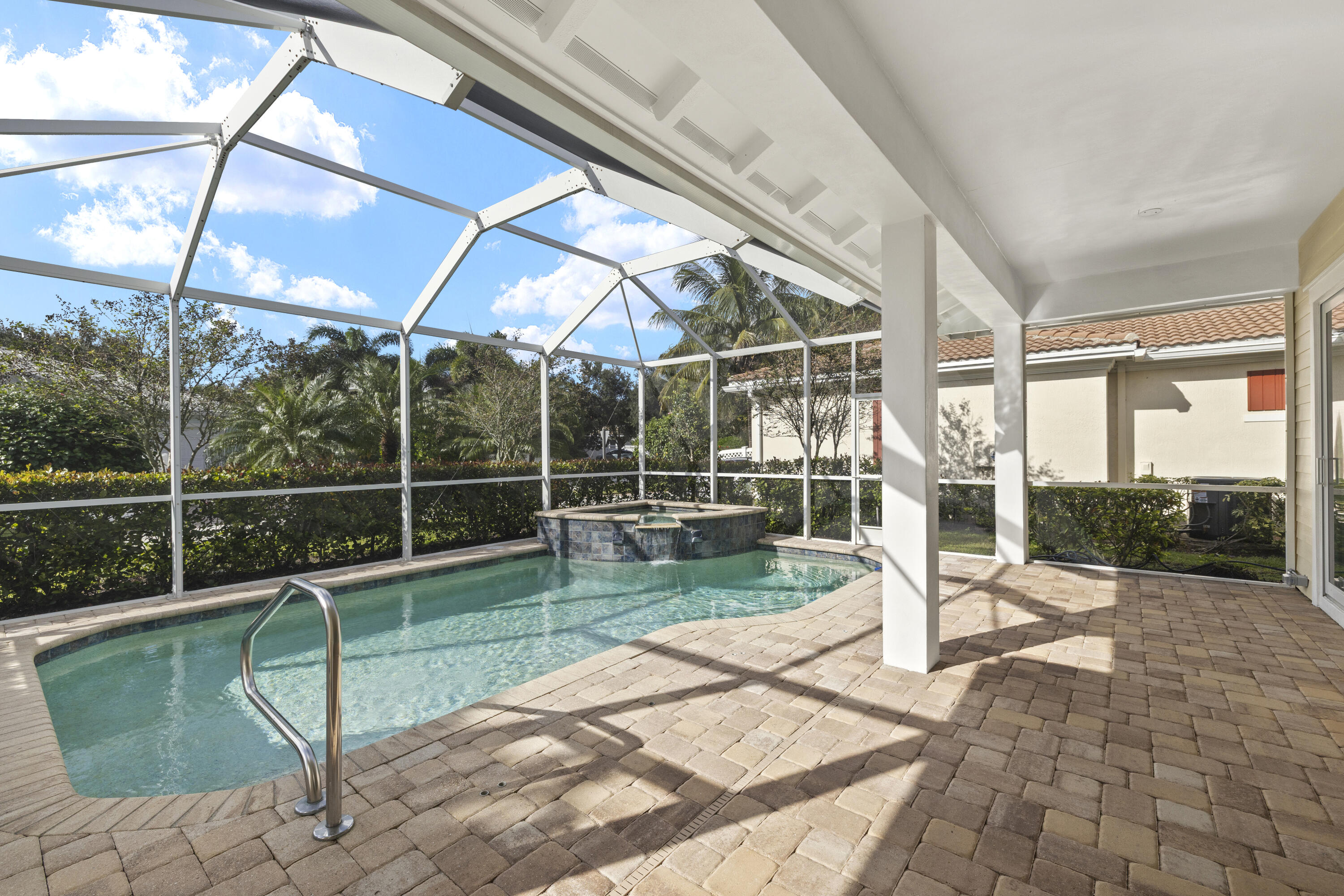 2700 Sunbury Drive