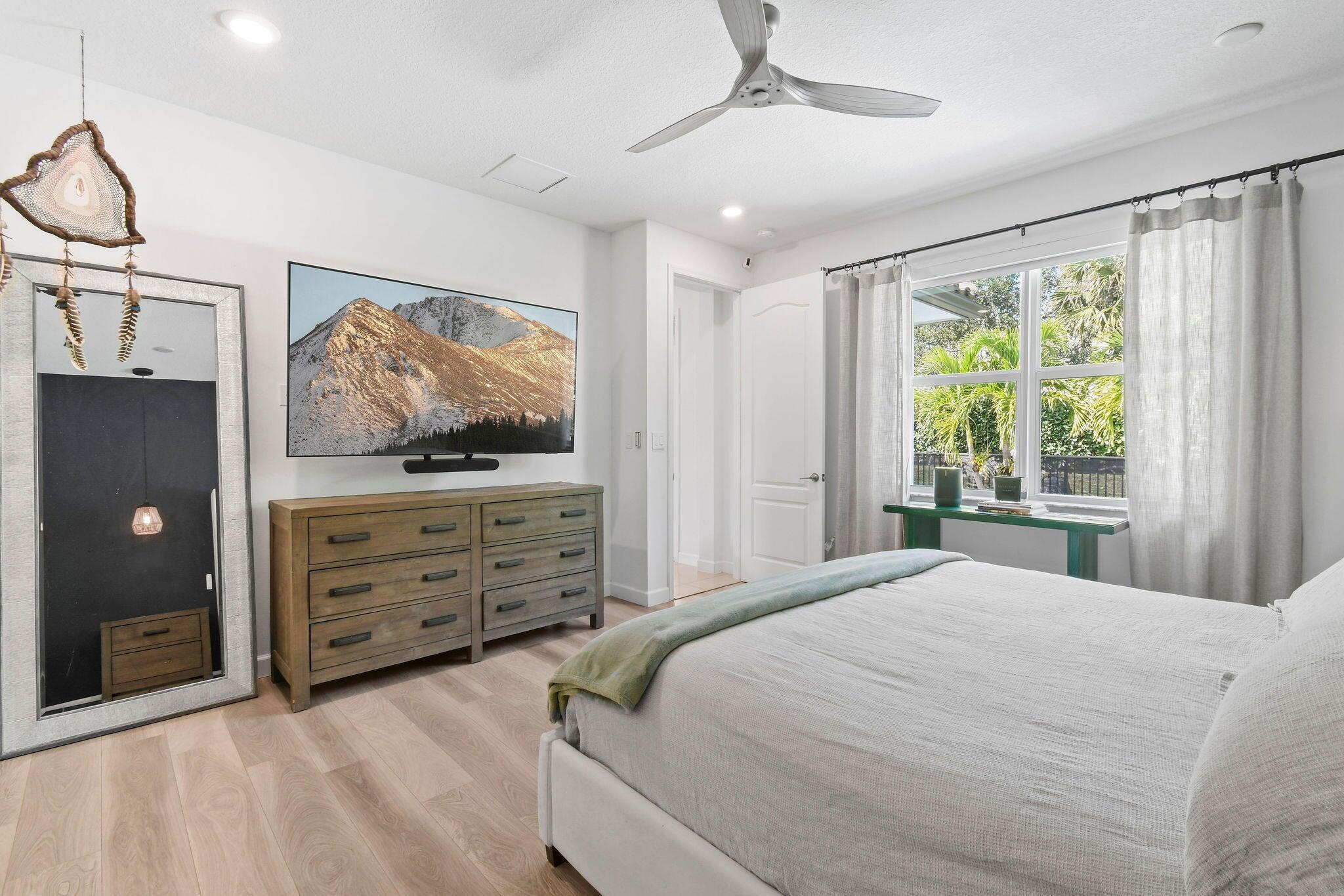 3558 Haldin Place