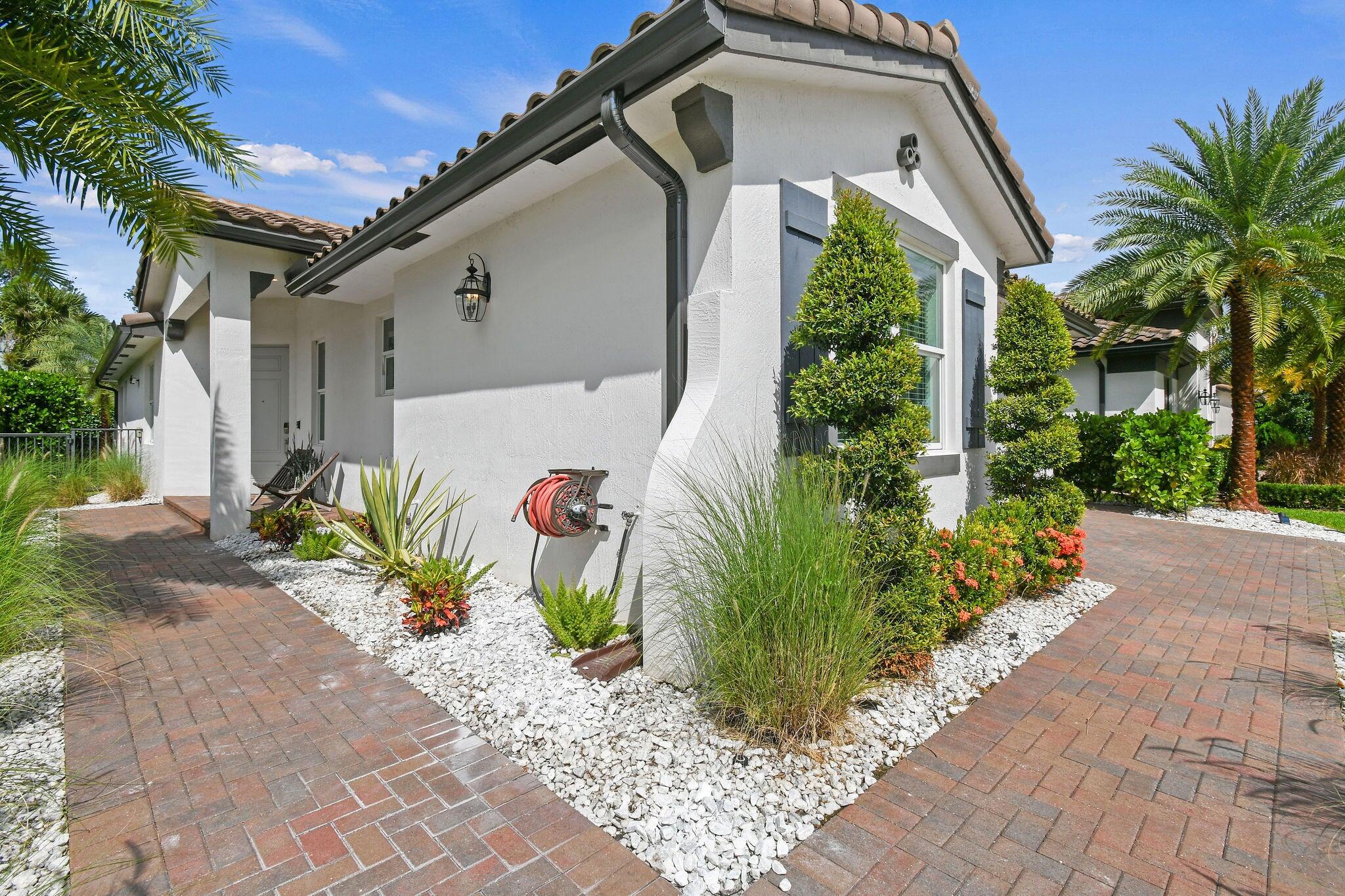 3558 Haldin Place