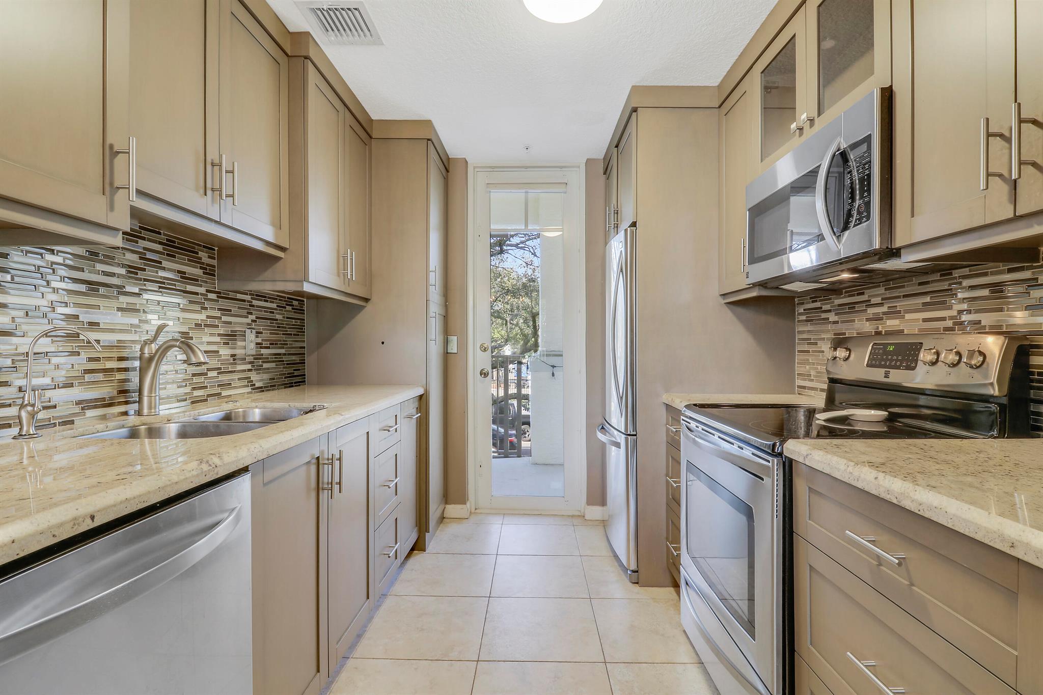 1152 University Boulevard 22