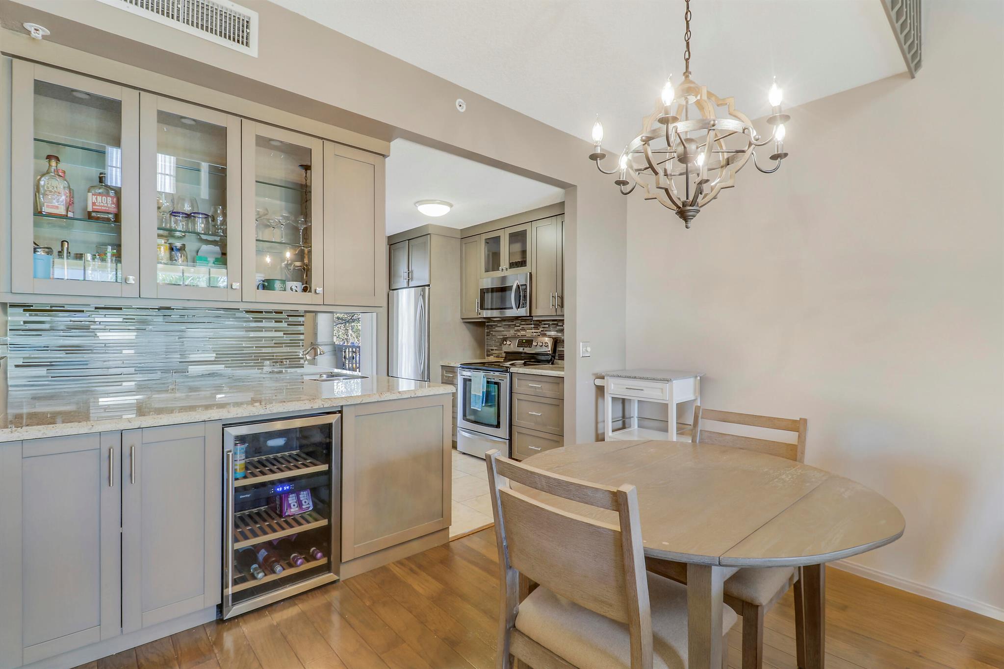 1152 University Boulevard 22