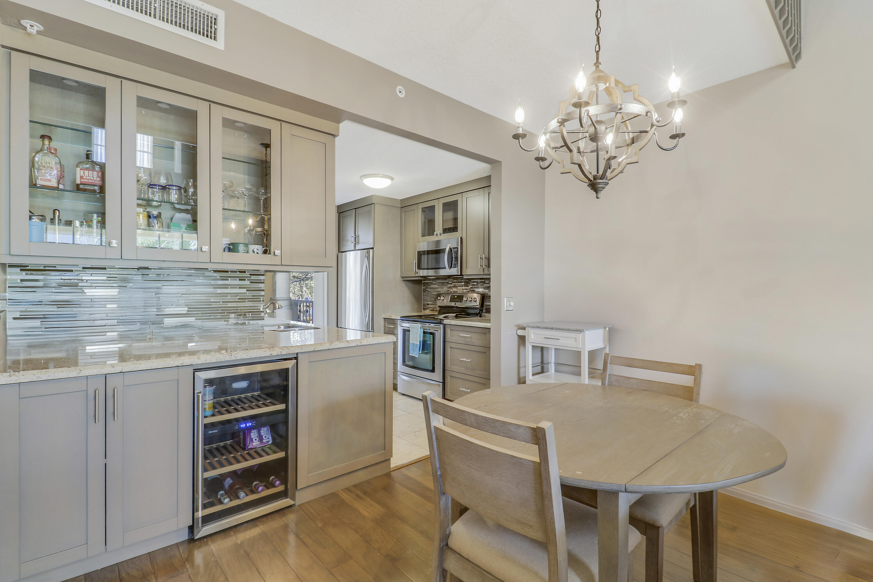 1152 University Boulevard 22