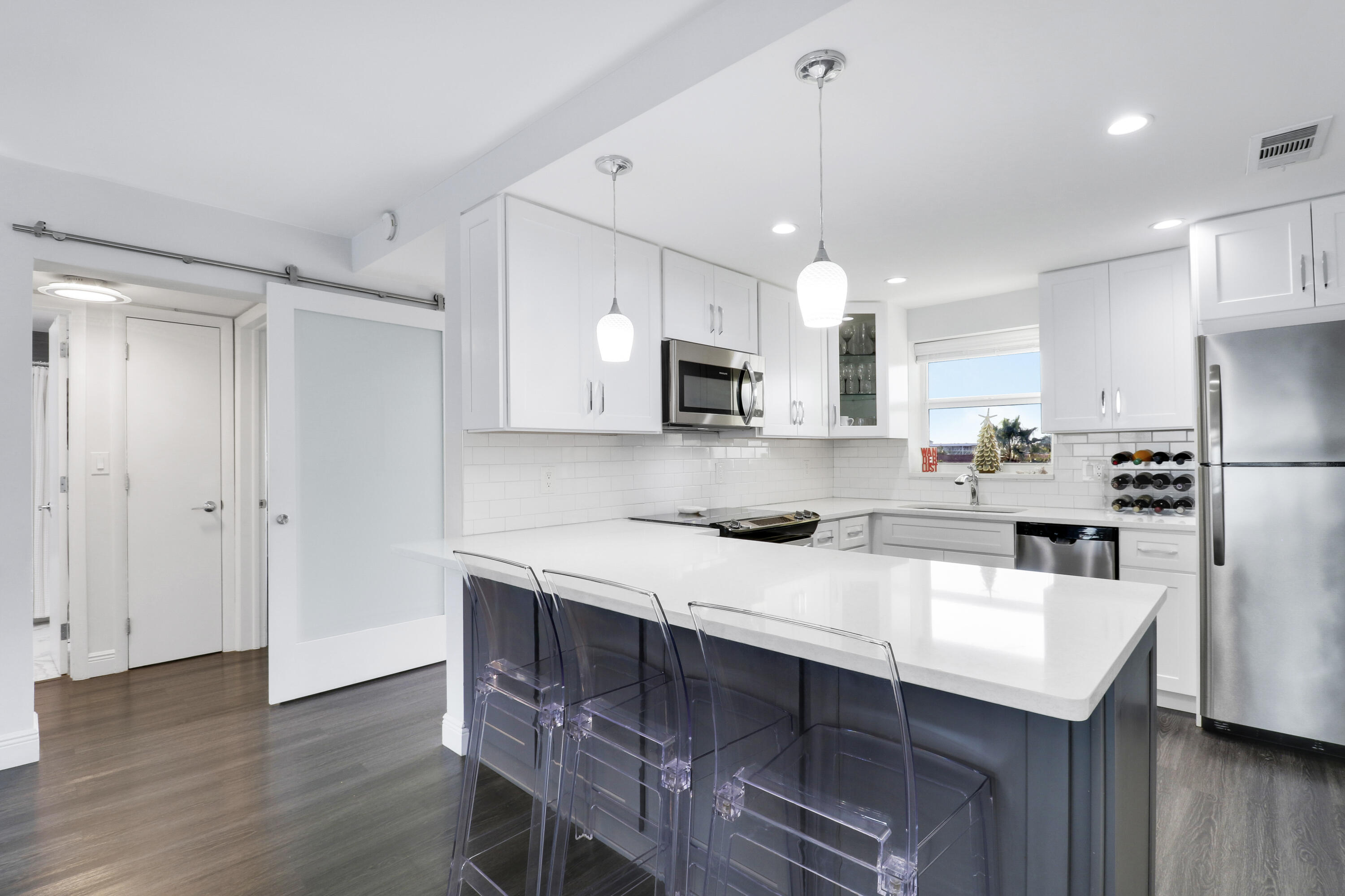 52 Yacht Club Drive 402