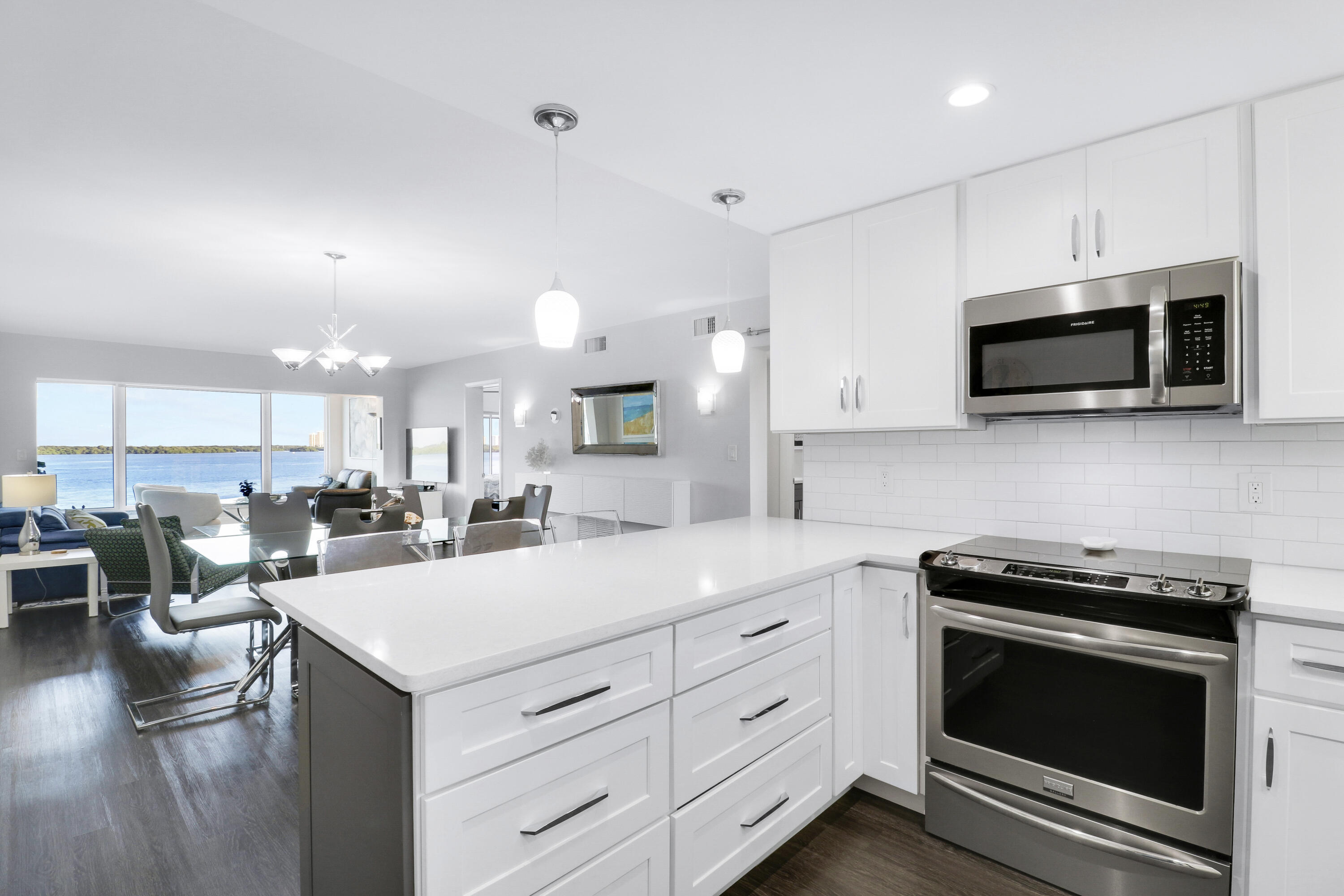 52 Yacht Club Drive 402