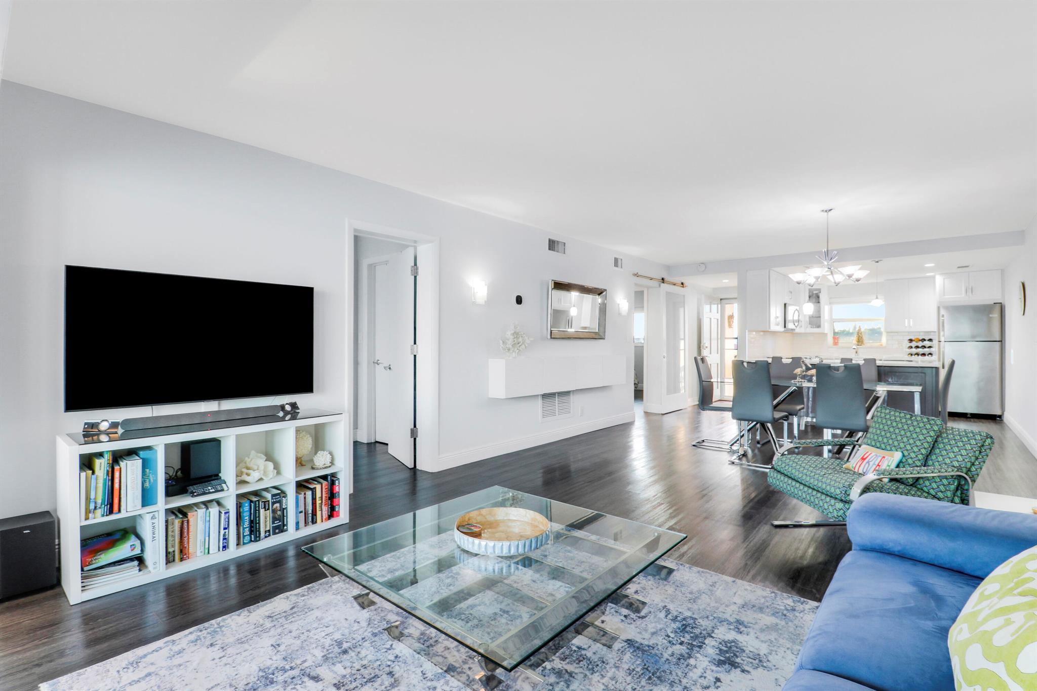 52 Yacht Club Drive 402