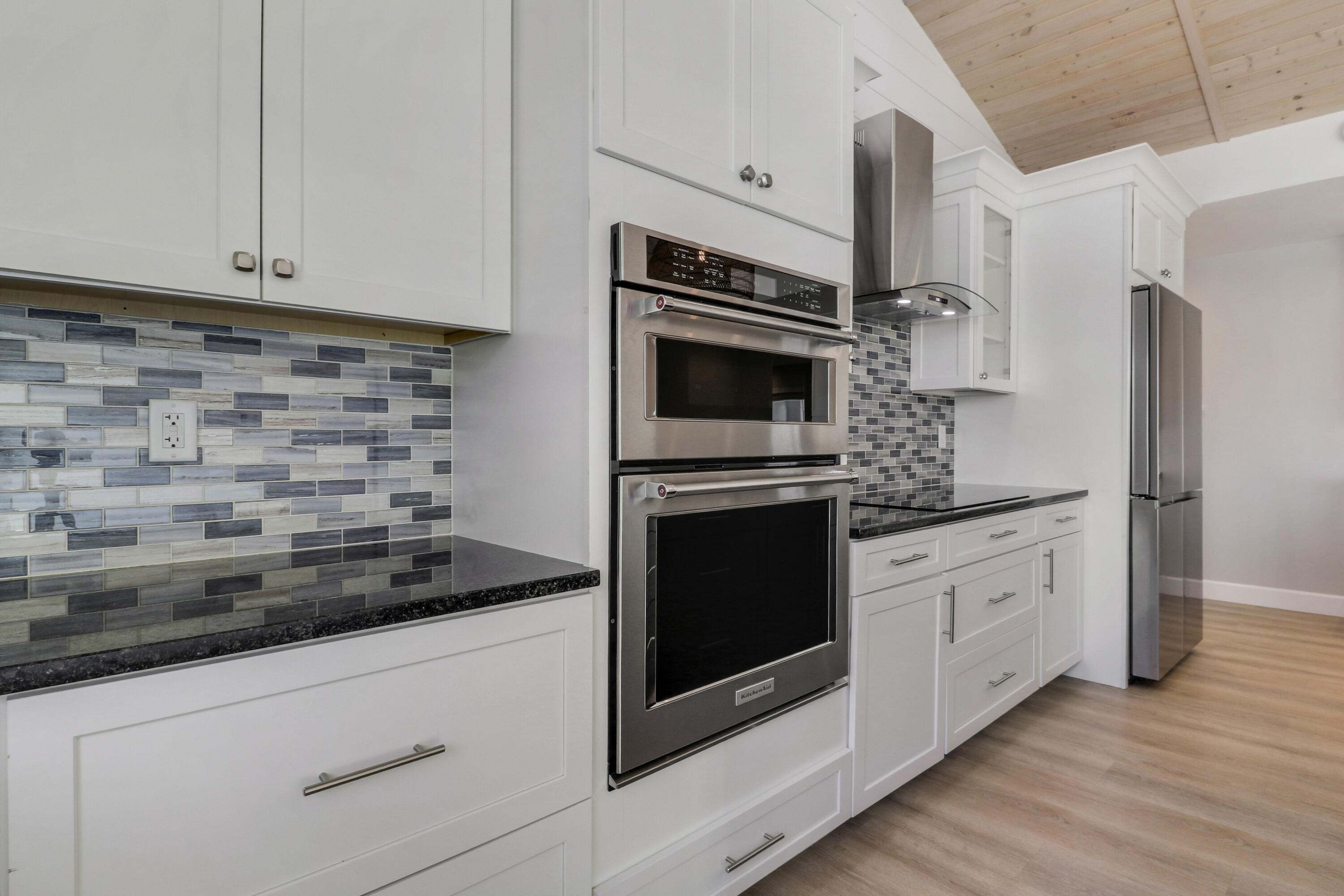 9195 SE Cove Point Street, Jupiter