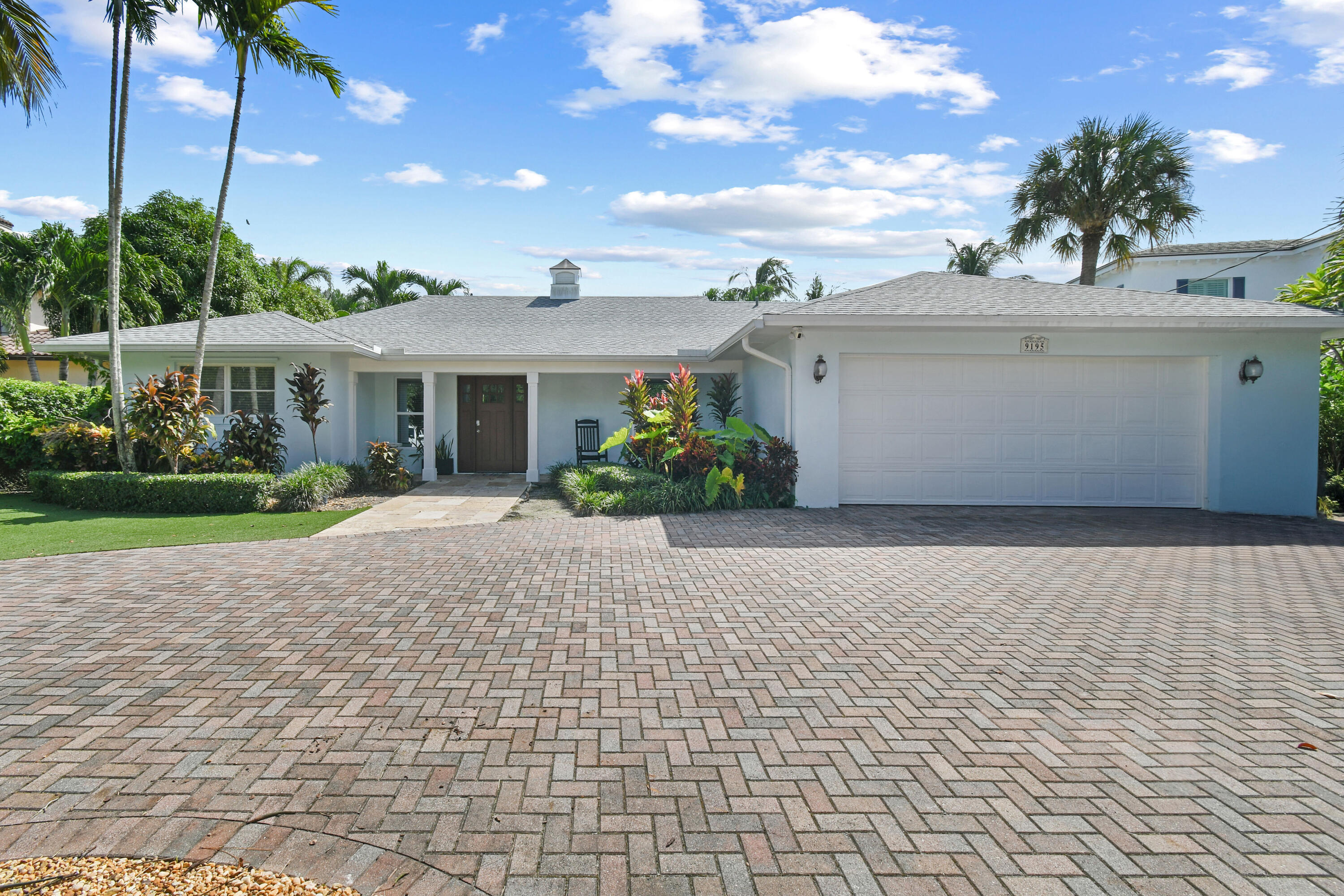9195 SE Cove Point Street, Jupiter
