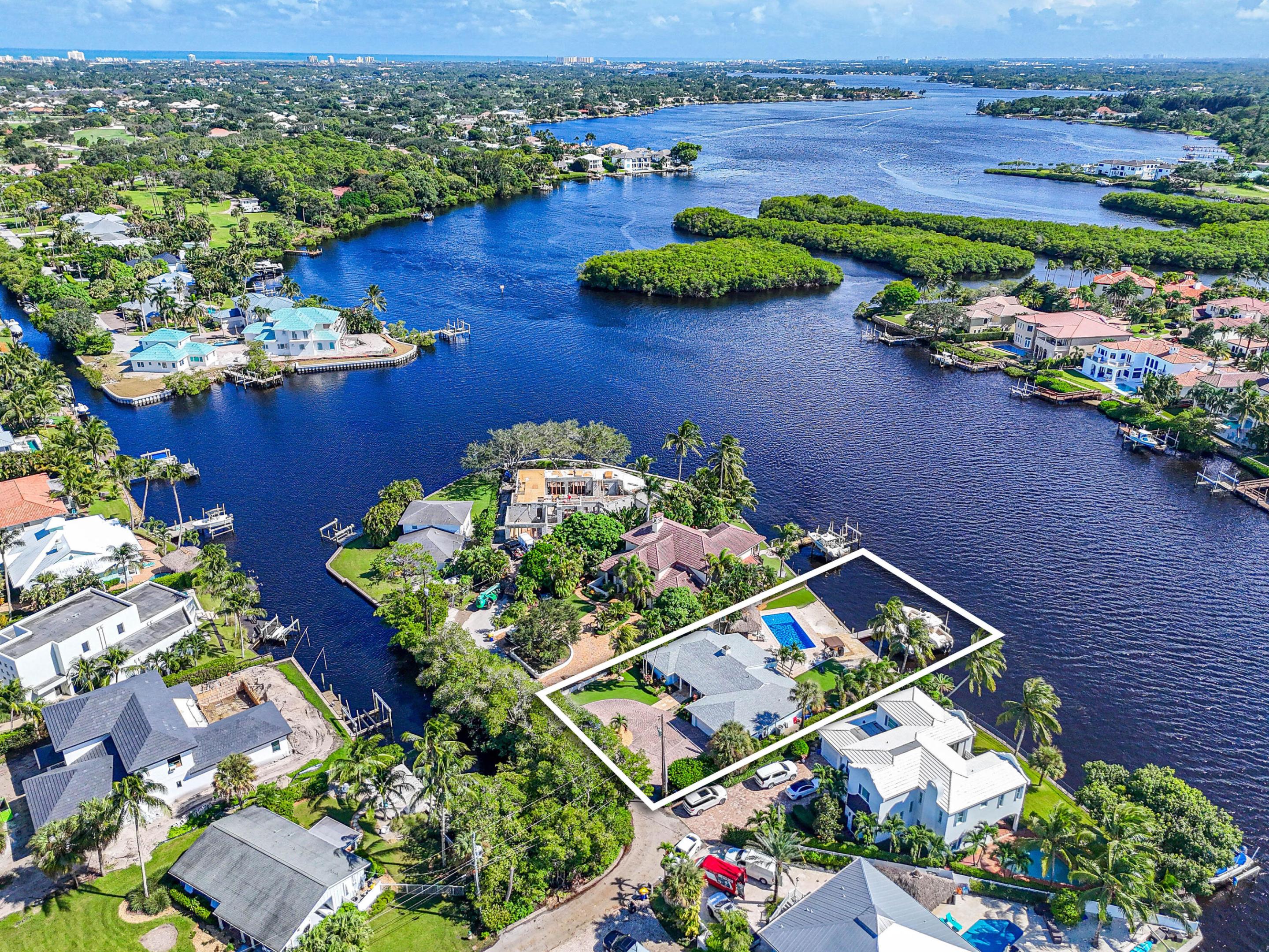 9195 SE Cove Point Street, Jupiter