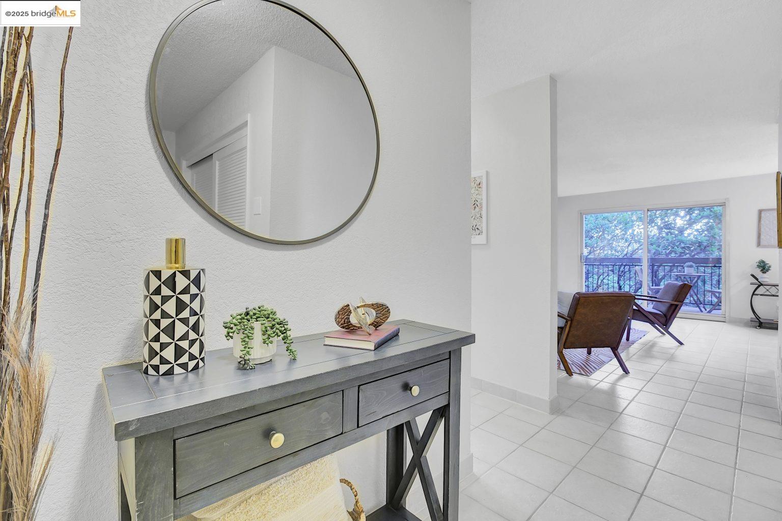 466 Crescent St # 115