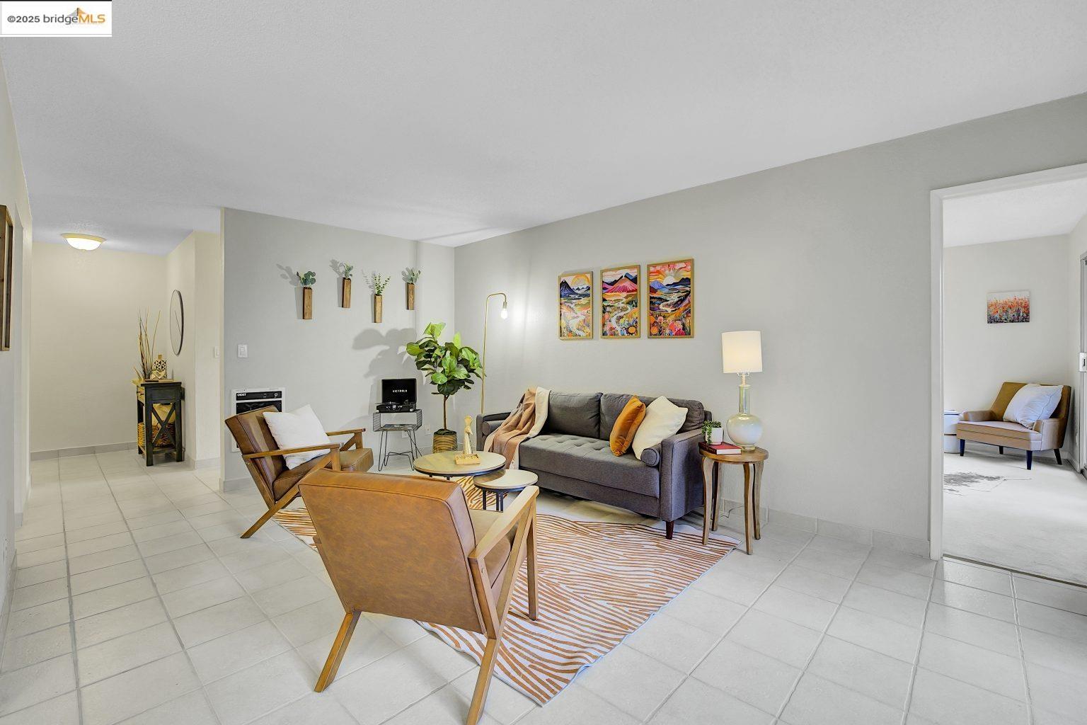 466 Crescent St # 115