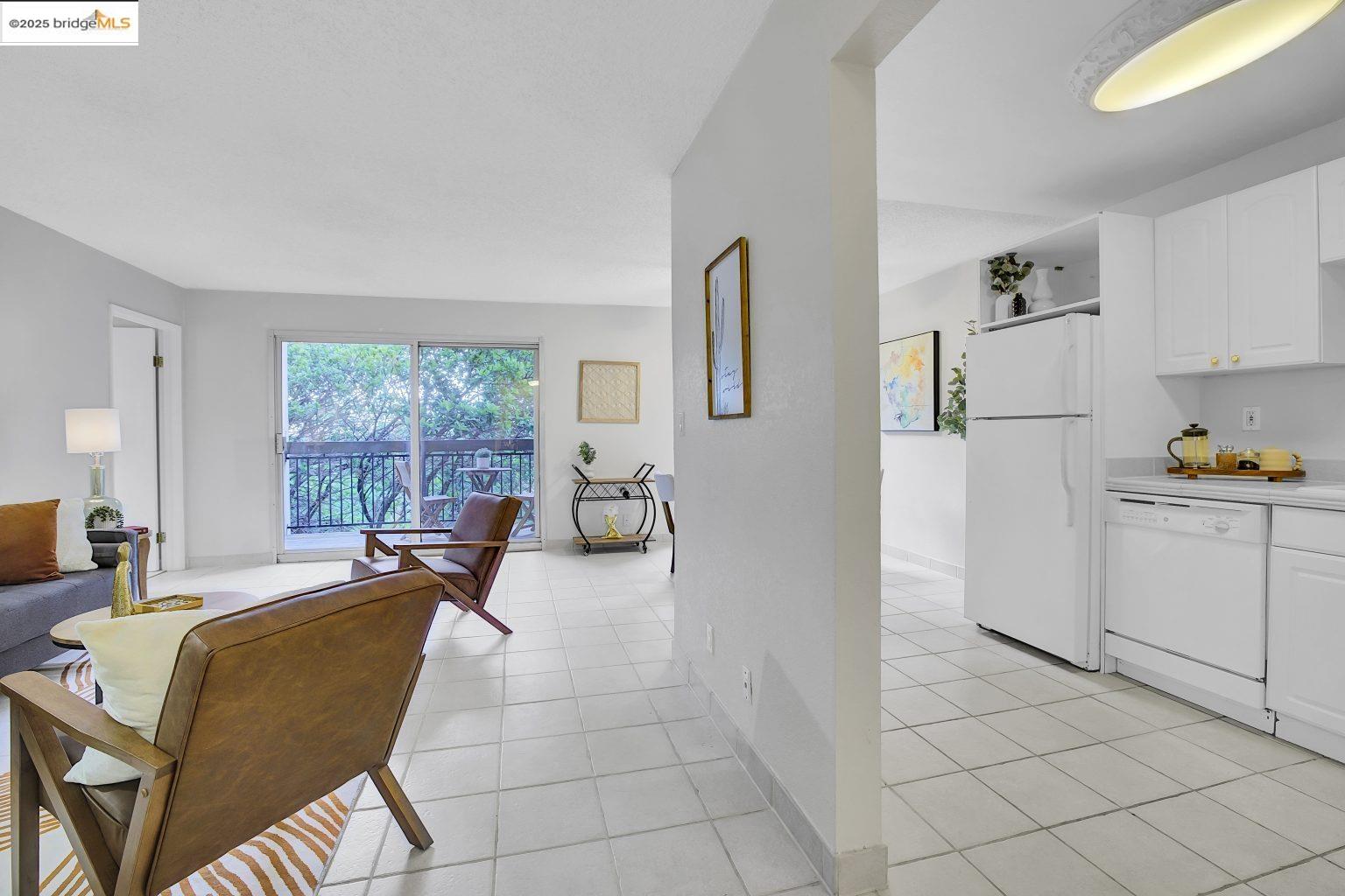 466 Crescent St # 115