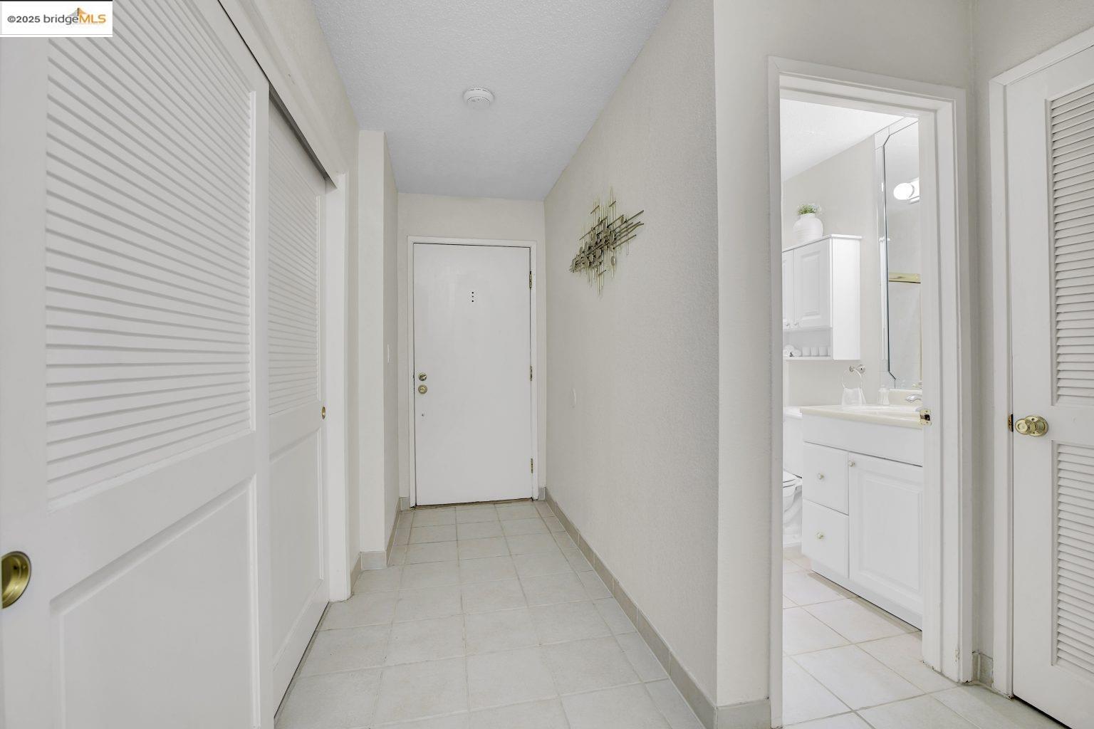 466 Crescent St # 115