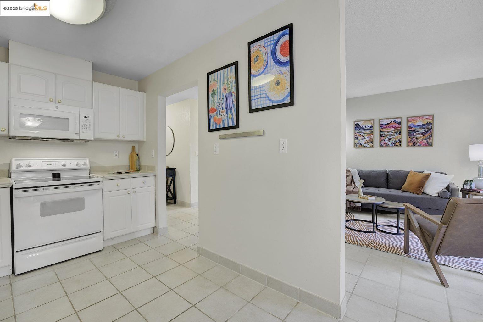 466 Crescent St # 115