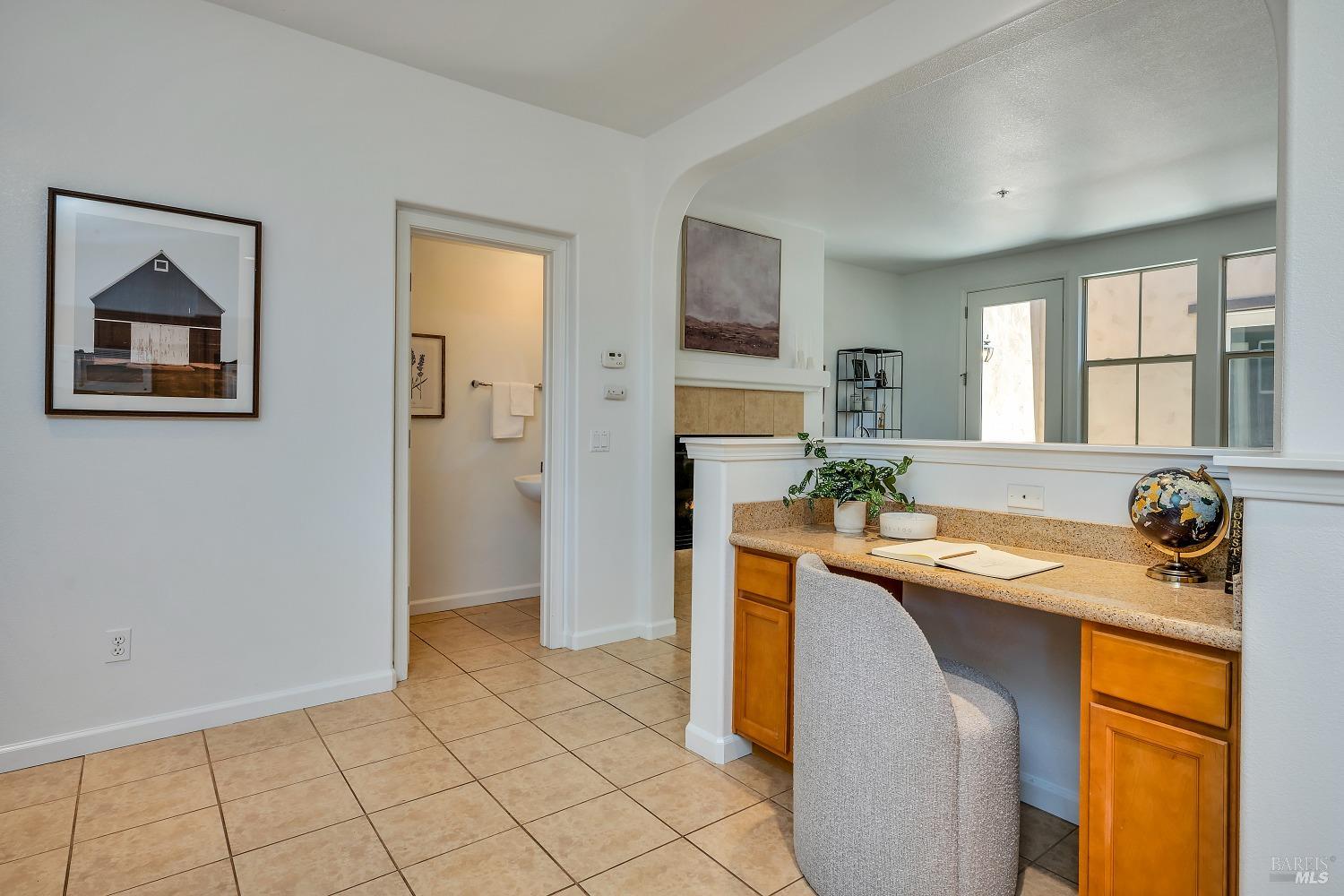190 Healdsburg Ave #C