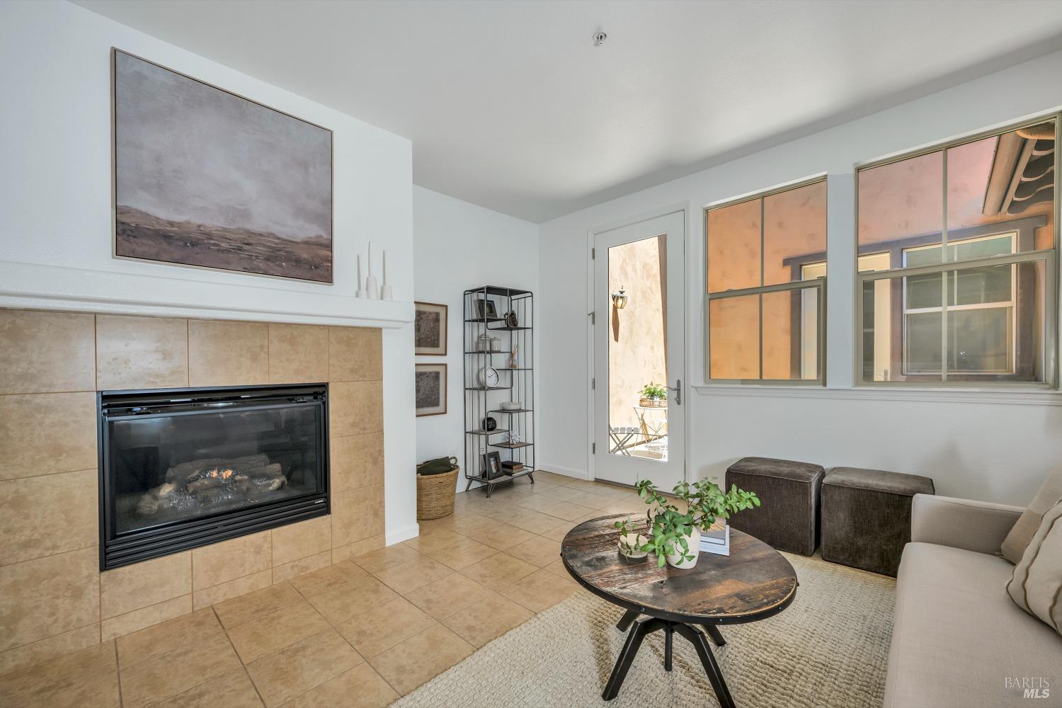 190 Healdsburg Ave #C