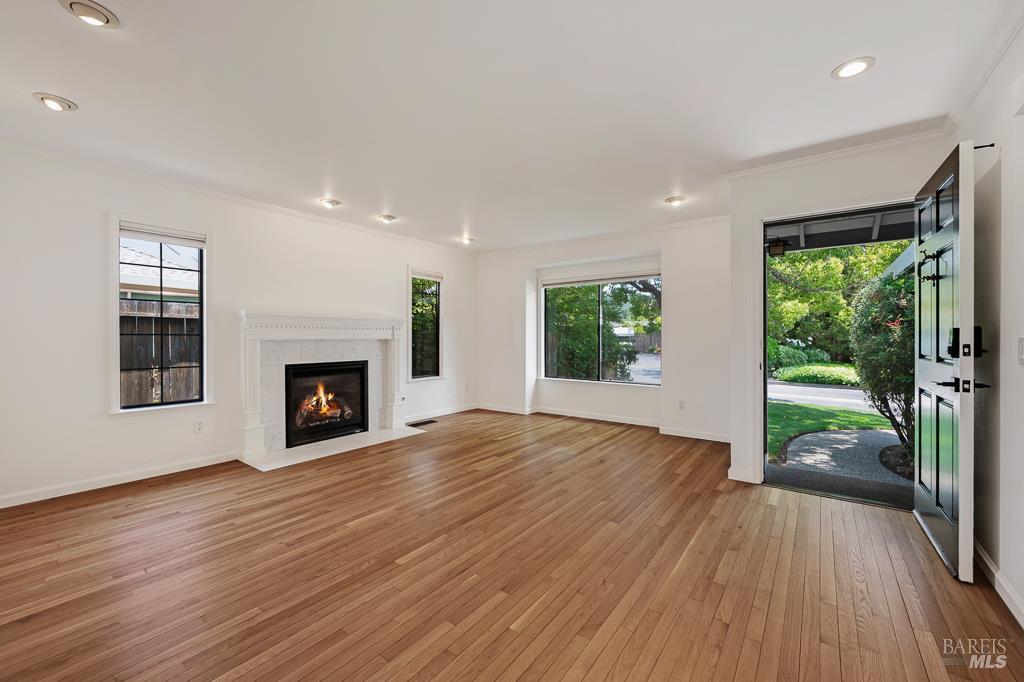 2333 Sierra Creek Cir