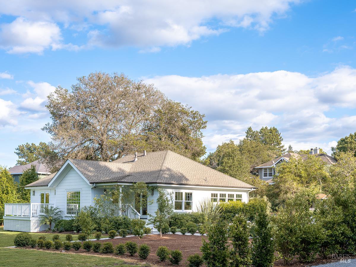 555 Magnolia Avenue