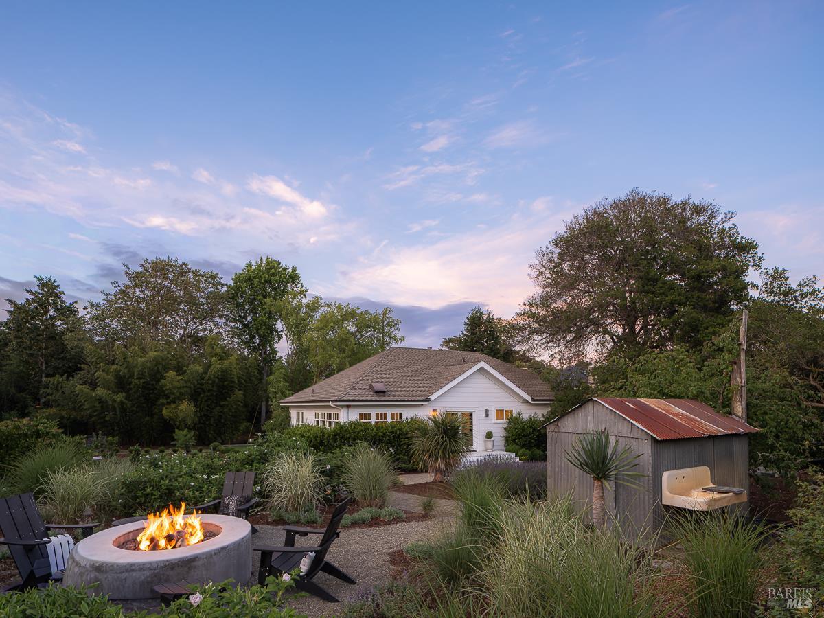 555 Magnolia Avenue