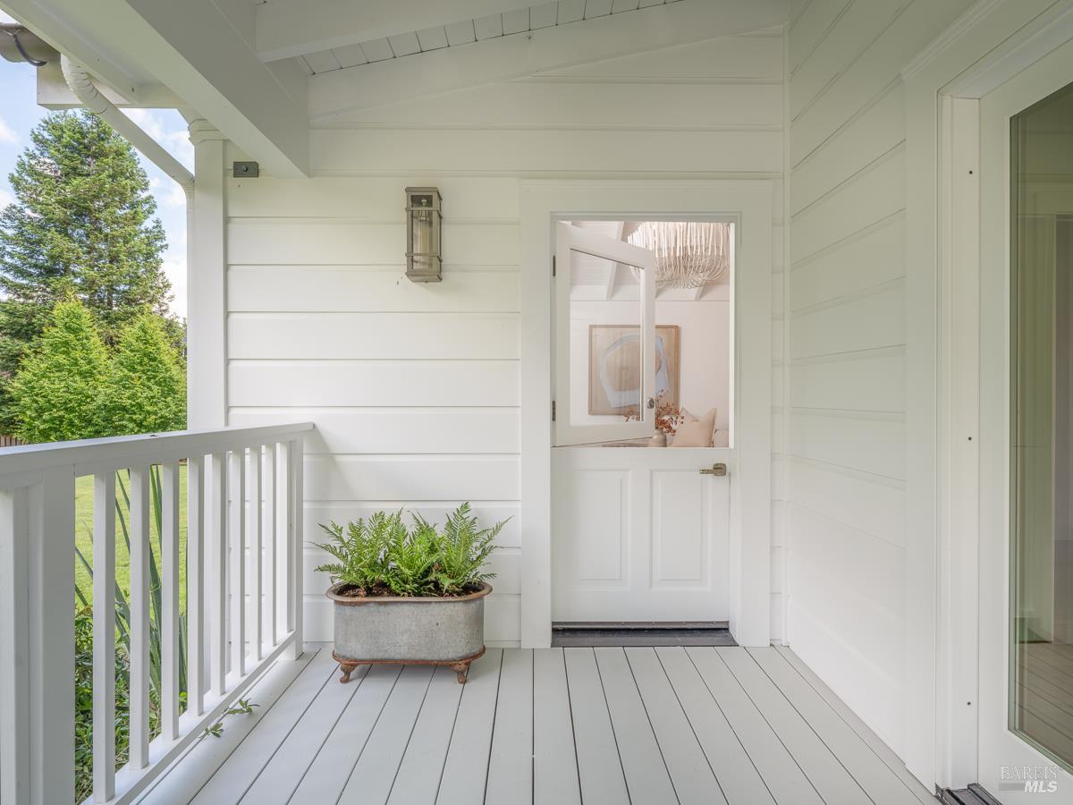 555 Magnolia Avenue