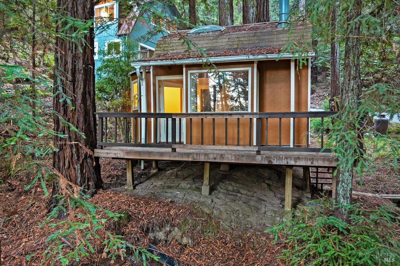 2728 Bohemian Highway