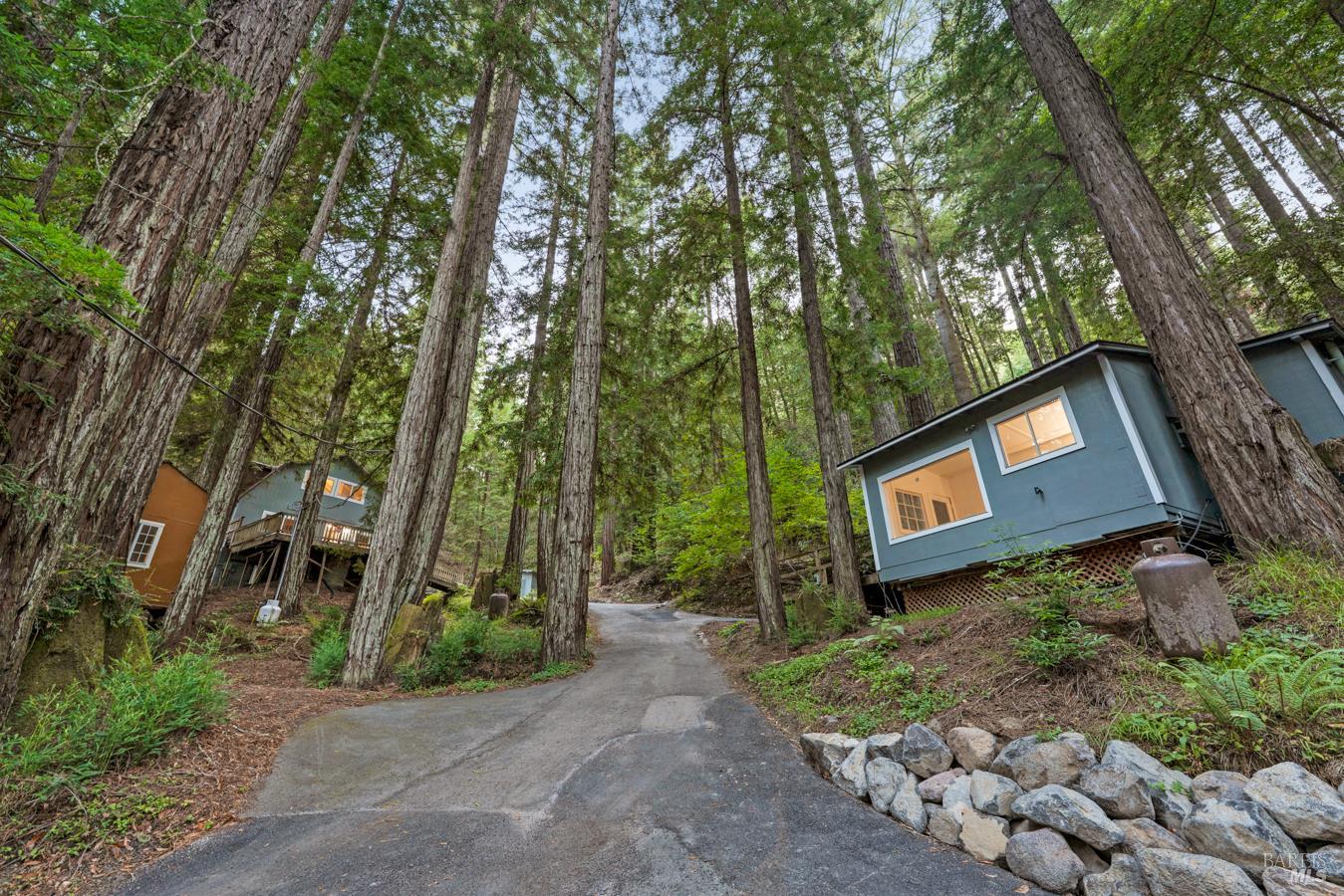 2728 Bohemian Highway