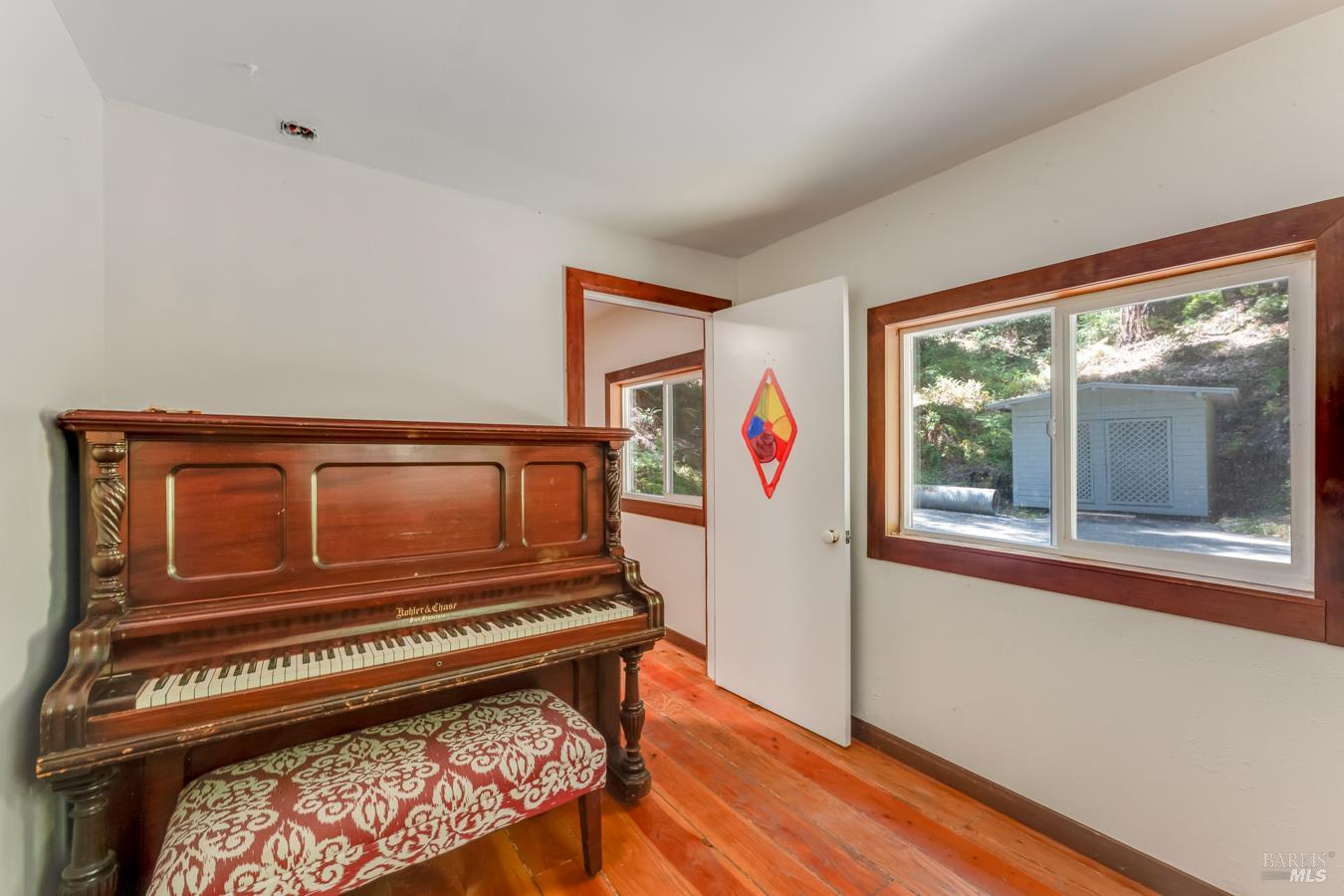 2728 Bohemian Highway