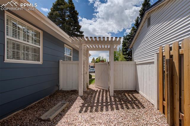 1002 Delft Drive