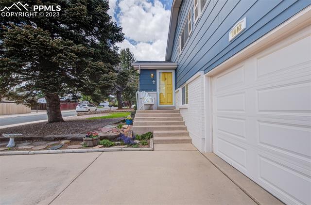 1002 Delft Drive