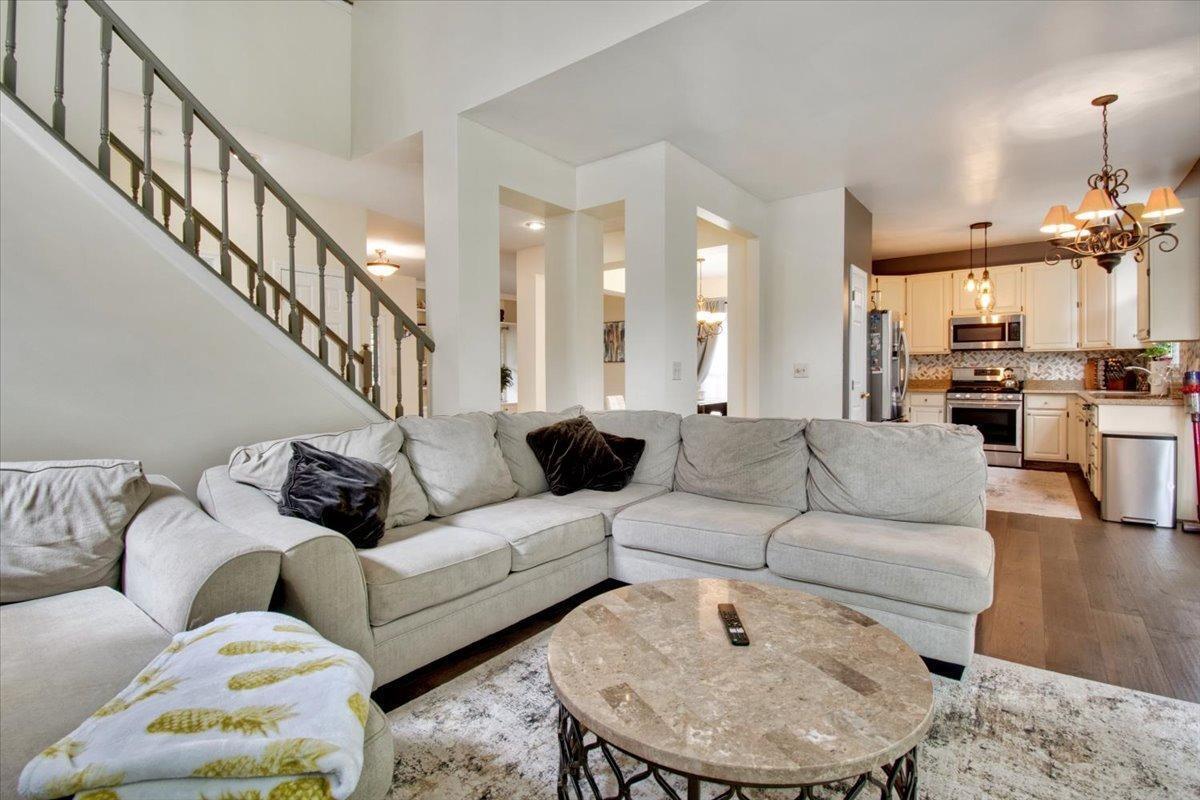 3932 Carriage Hill Lane
