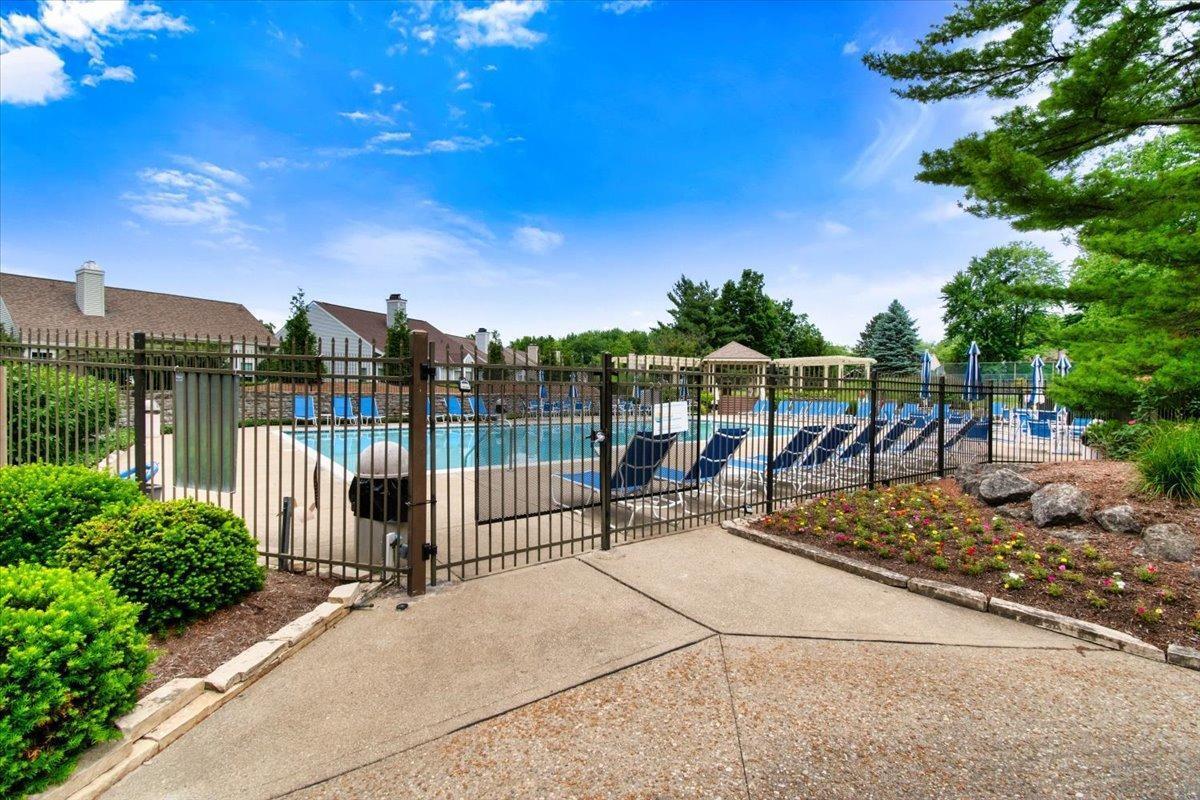 3932 Carriage Hill Lane