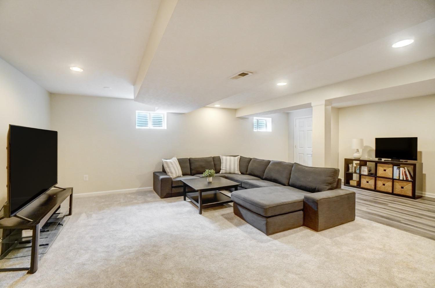 5994 Turning Leaf Way
