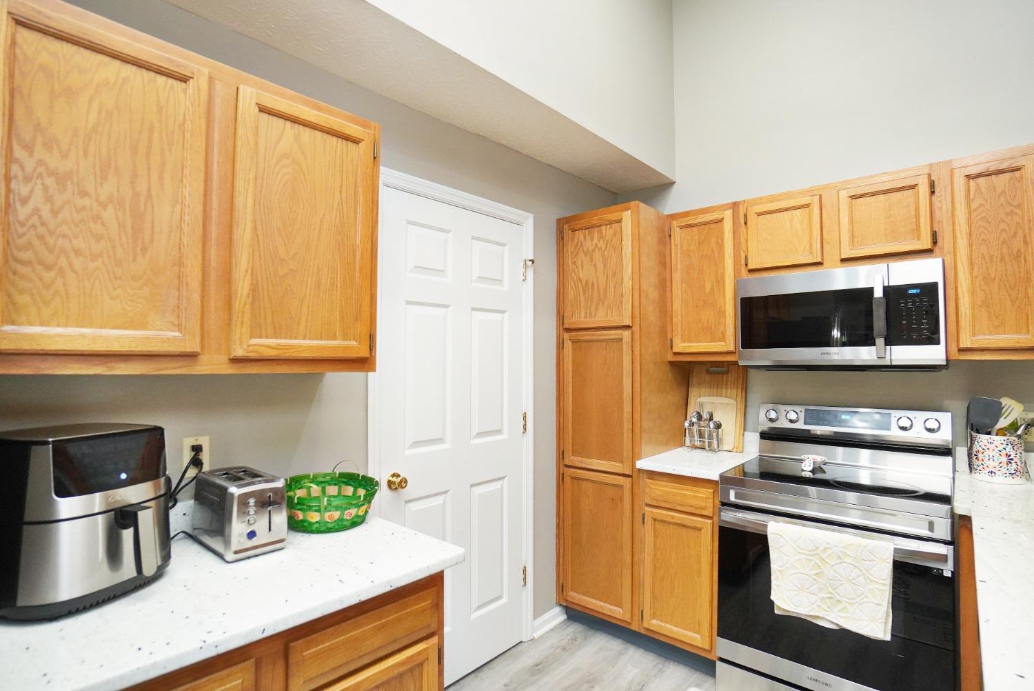 6338 Chimney Court