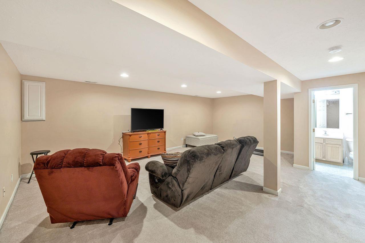 3695 Thorngate Drive