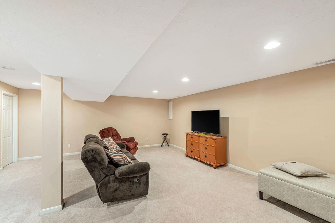 3695 Thorngate Drive