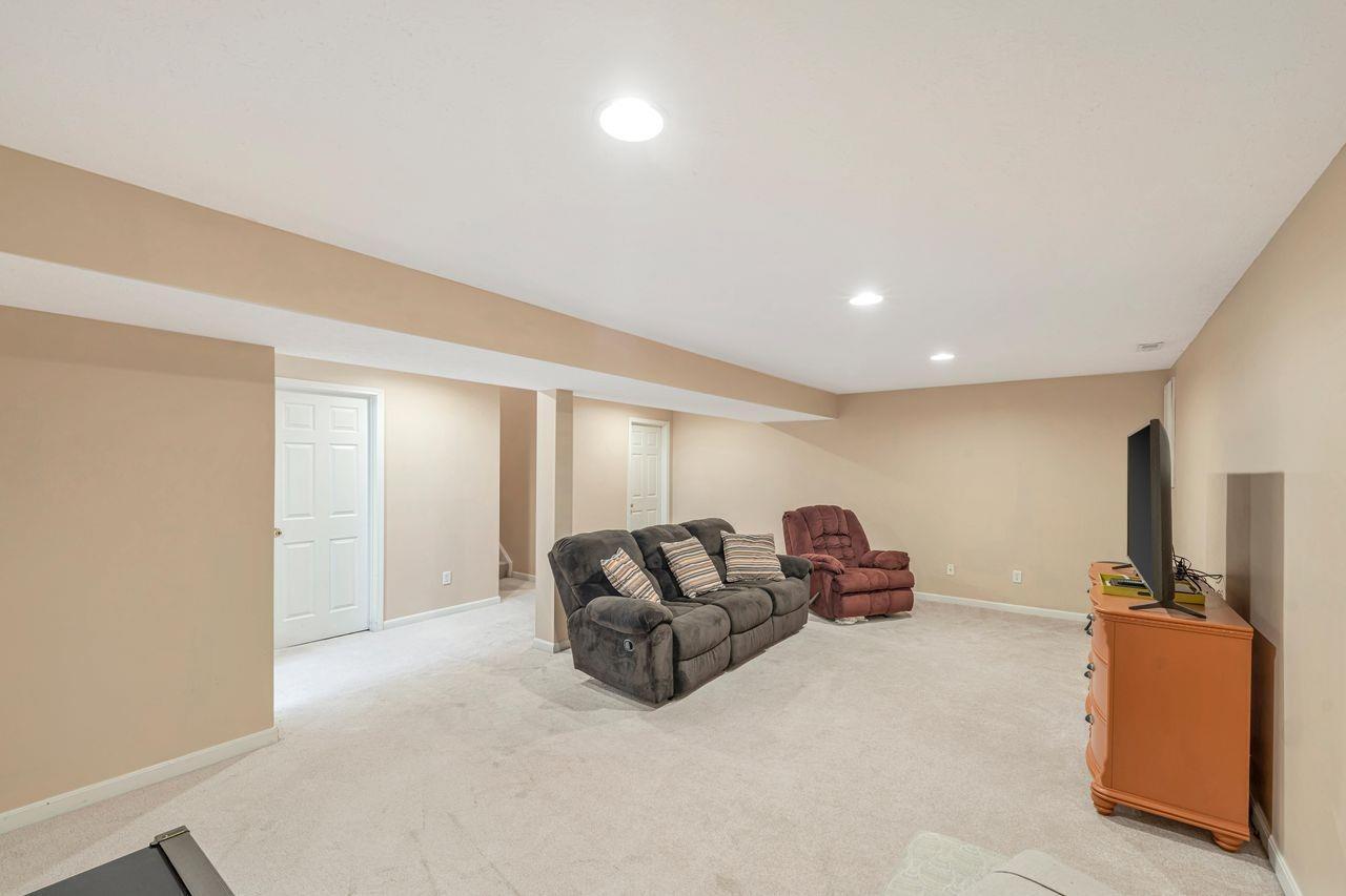 3695 Thorngate Drive